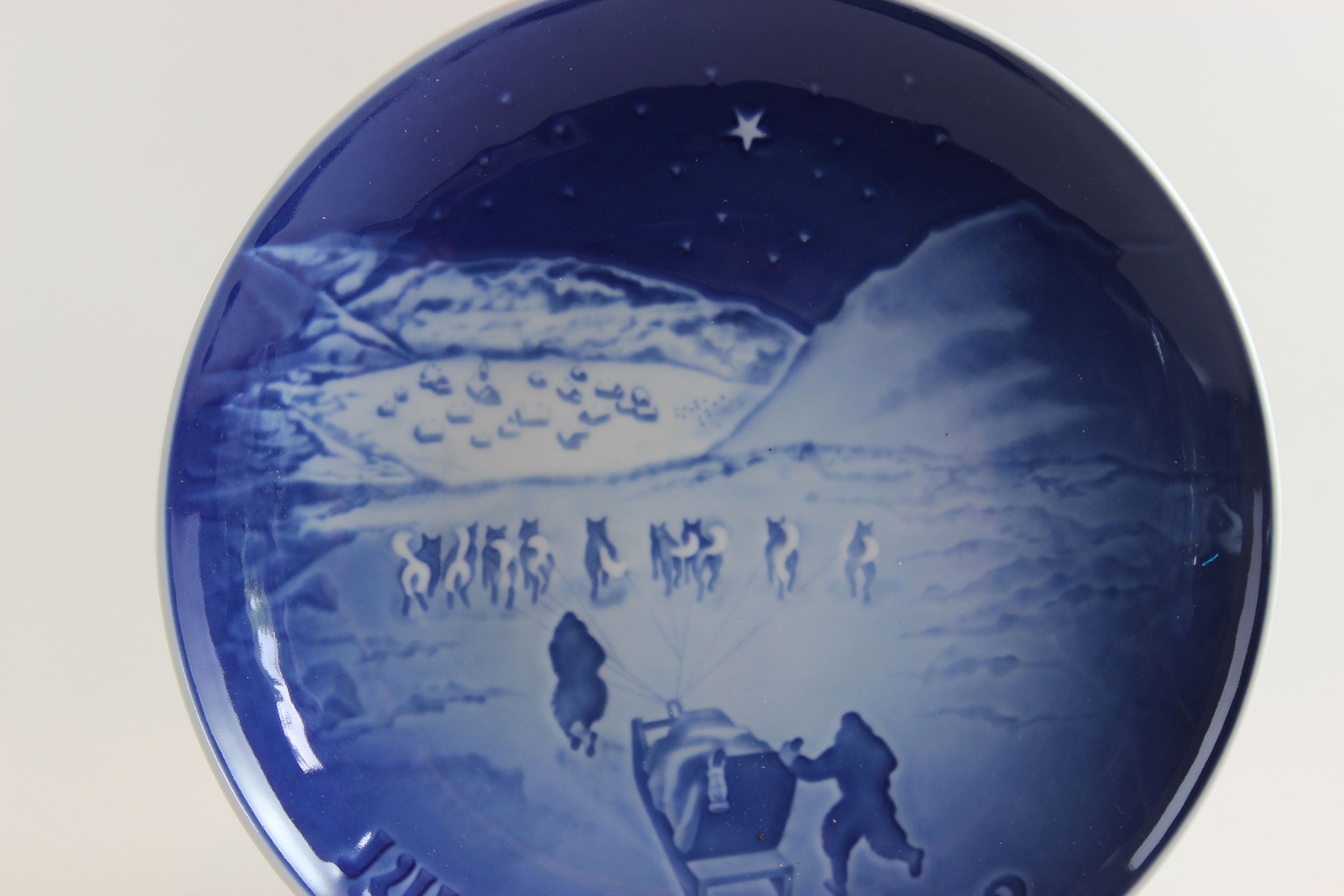 1972 Bing and Grondahl Christmas Plate Greenland with Dogsled and Village