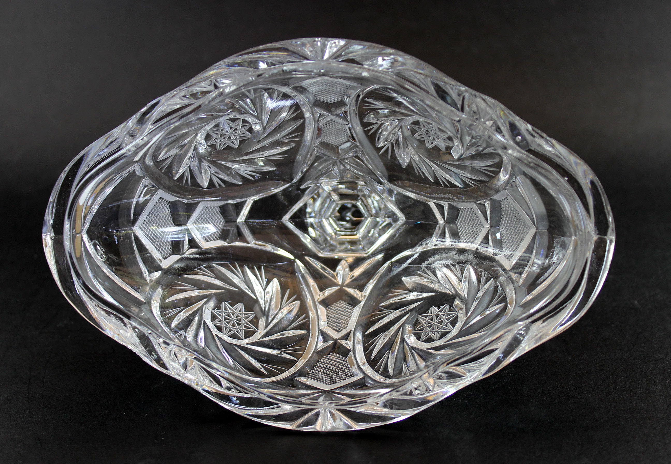 Bohemia Pinwheel Crystal Candy Dish with Lid