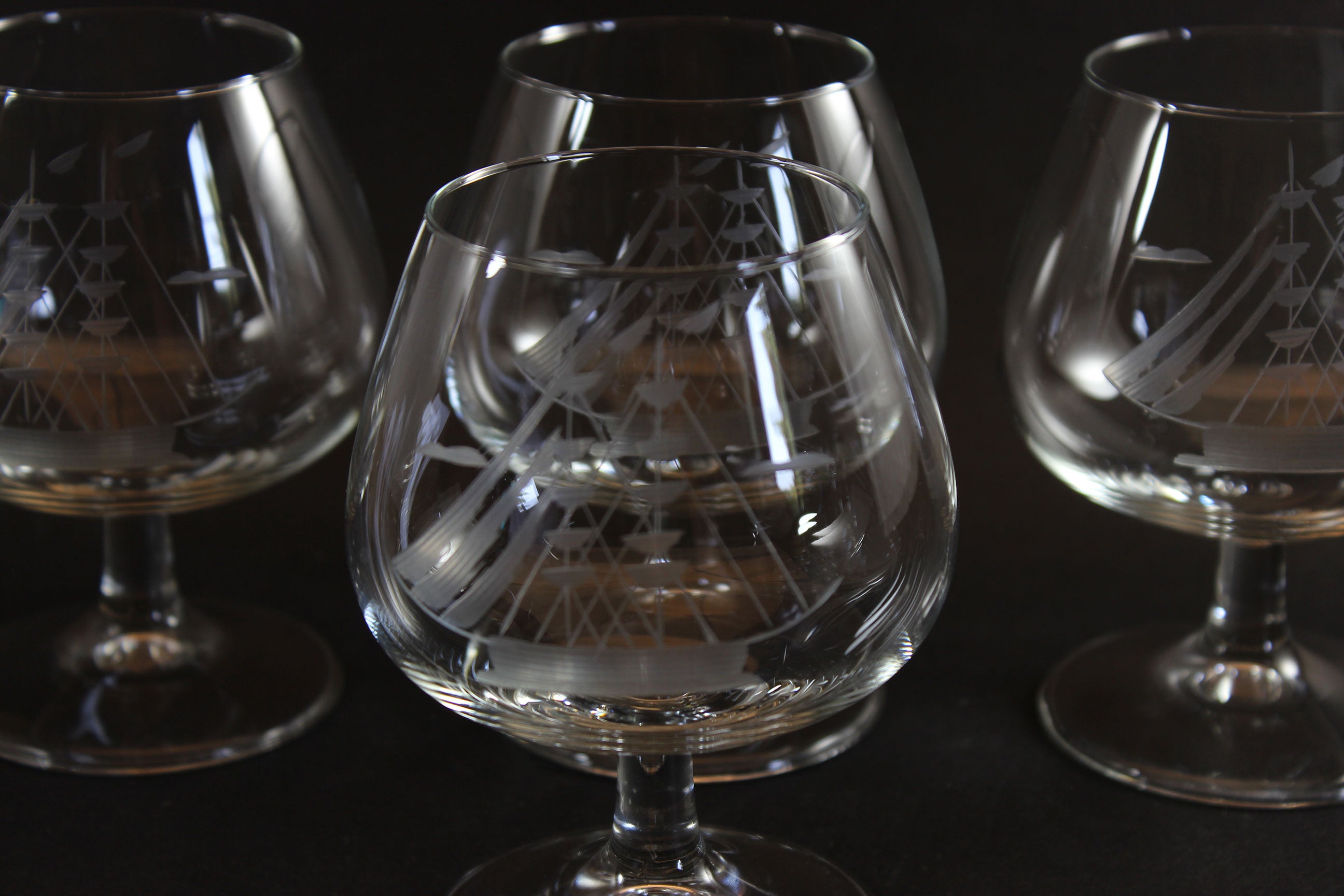 Brandy_Cognac_Glasses_Etched_Schooner
