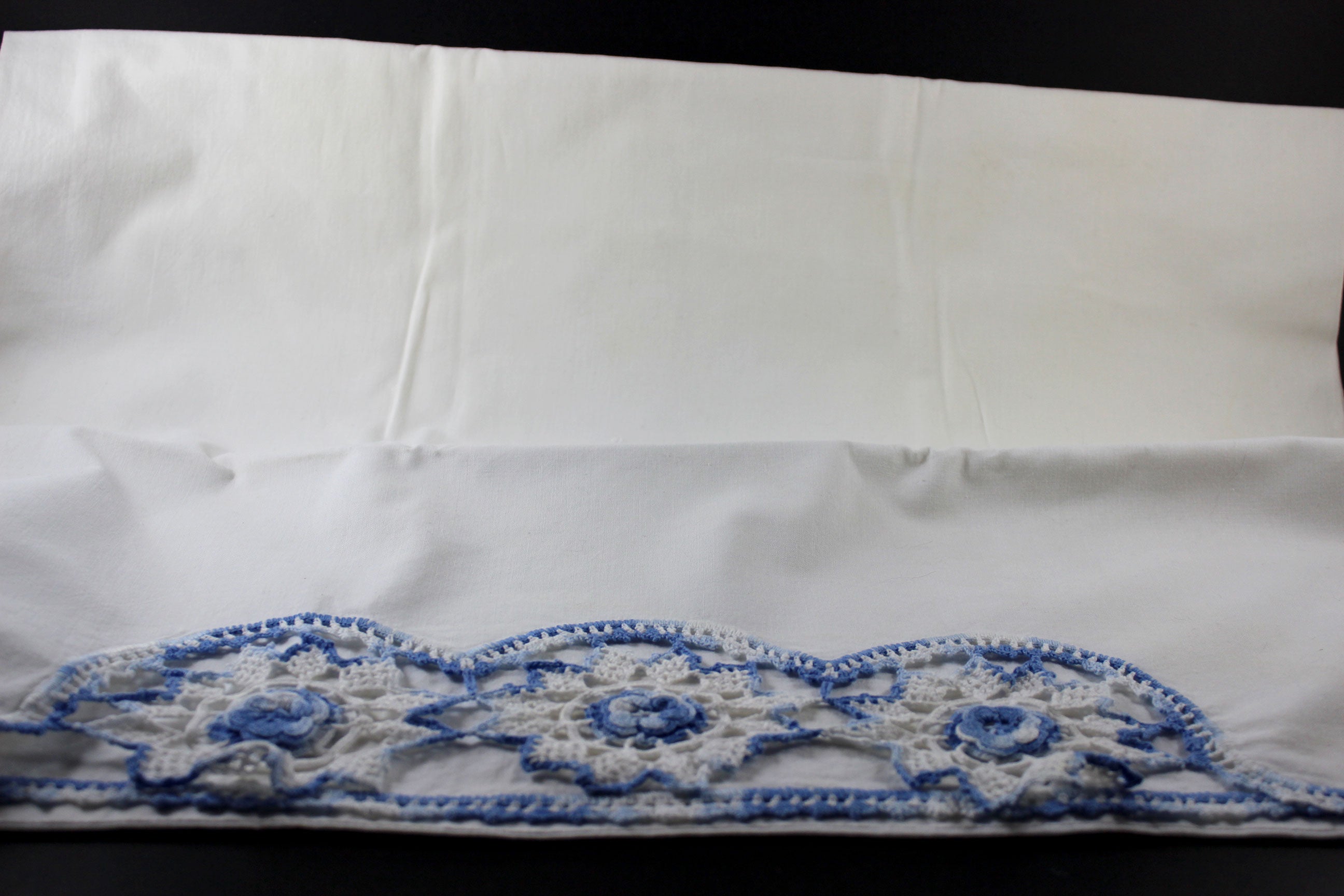 Pillowcase Set with Floral Crochet Edge