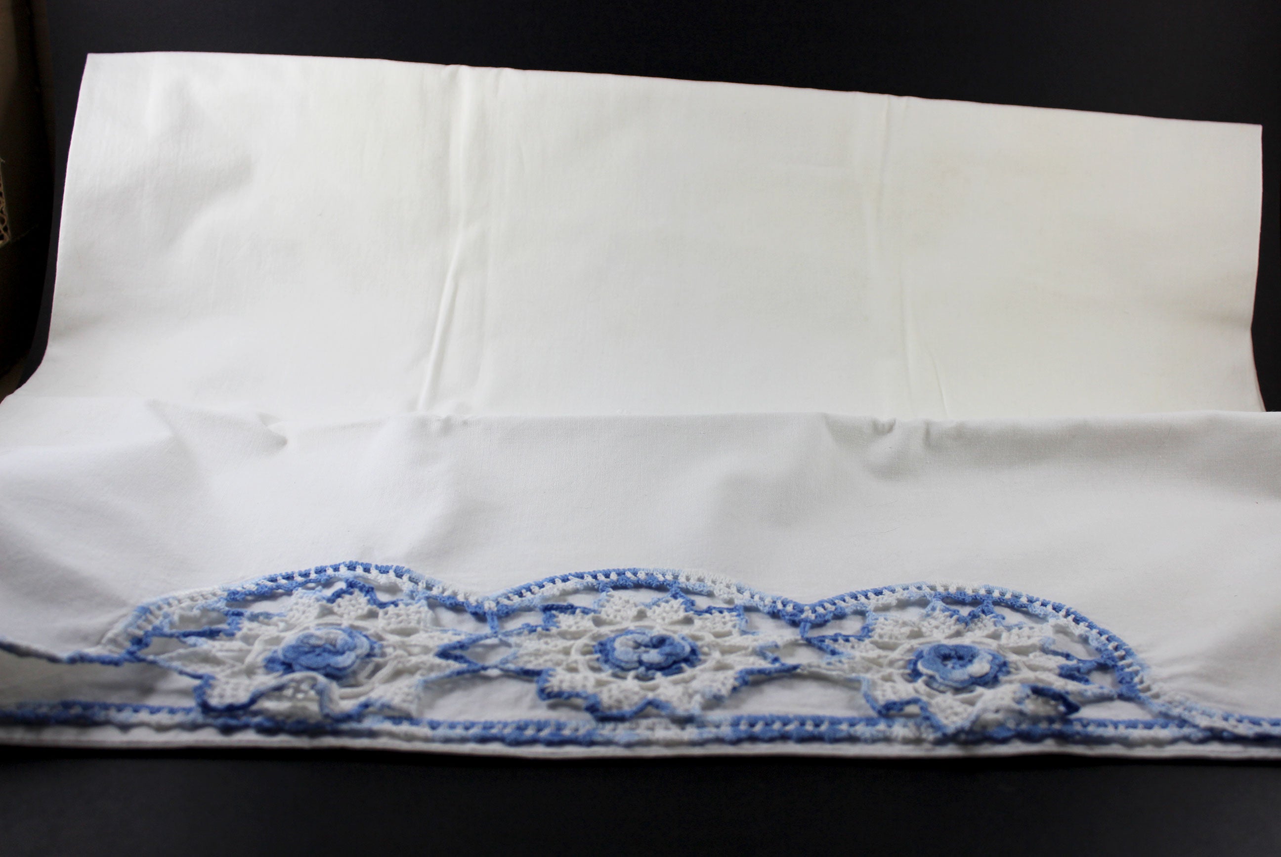 Pillowcase Set with Floral Crochet Edge