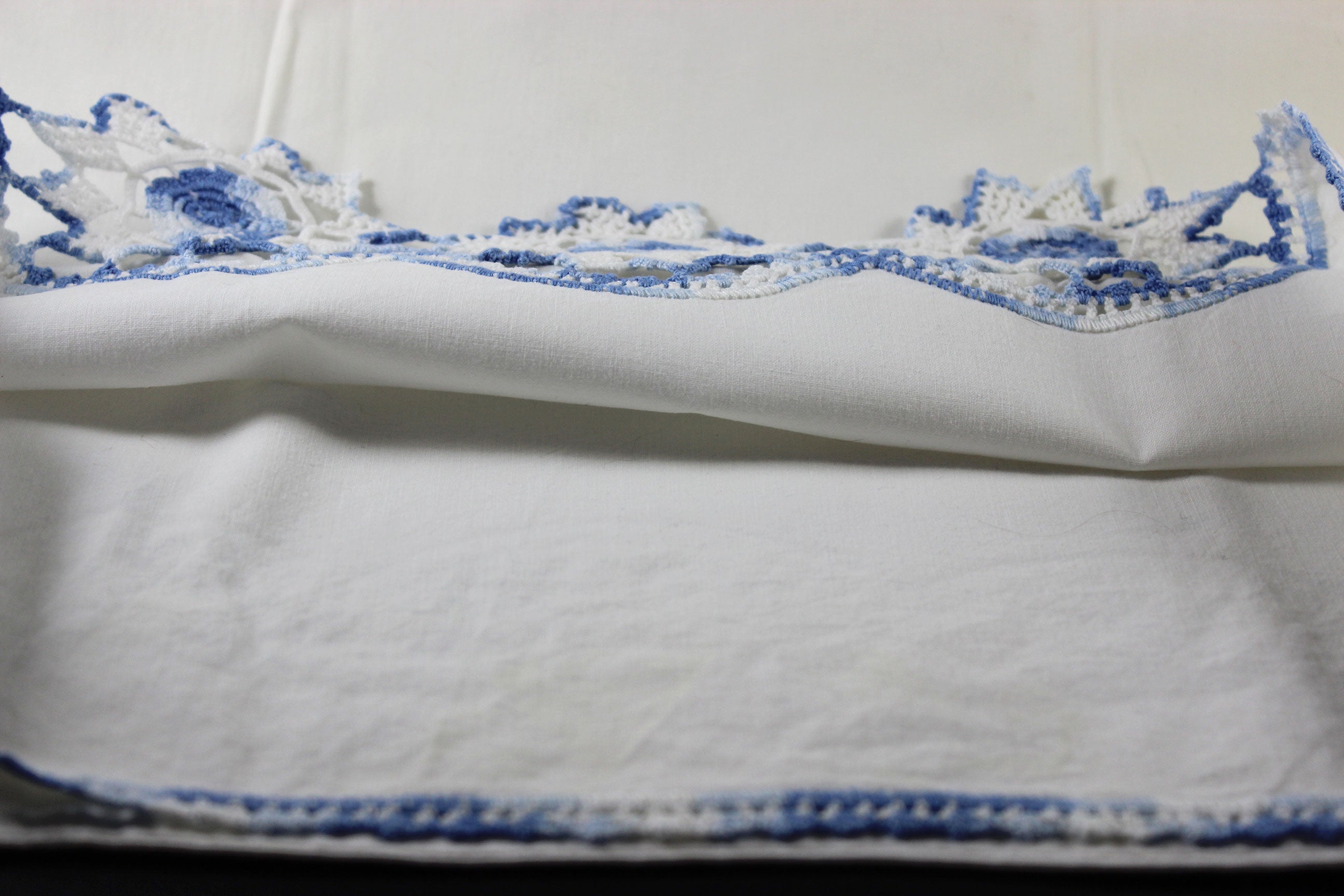 Pillowcase Set with Floral Crochet Edge