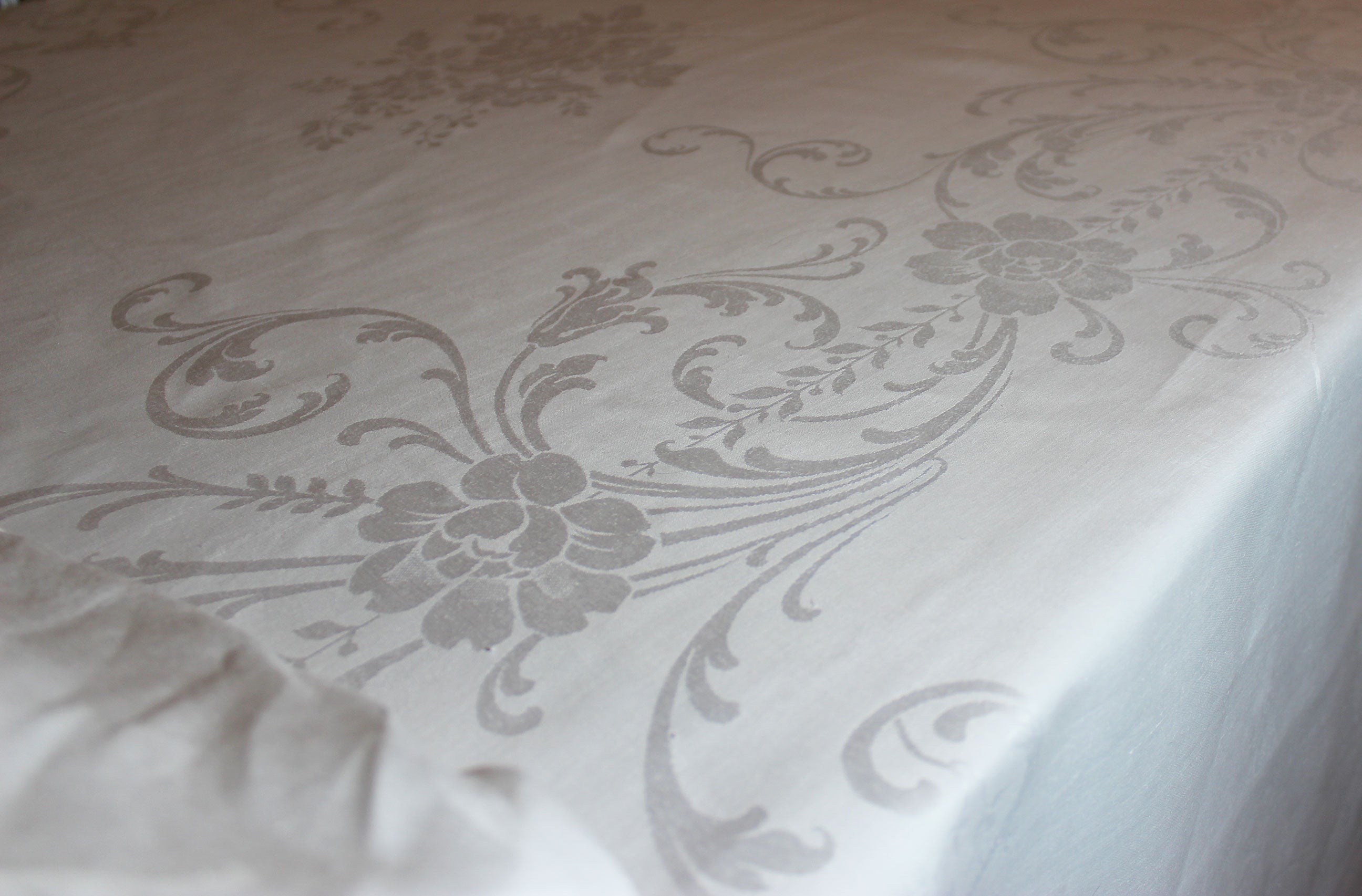 Double Damask Linen Table Cloth, Very Large