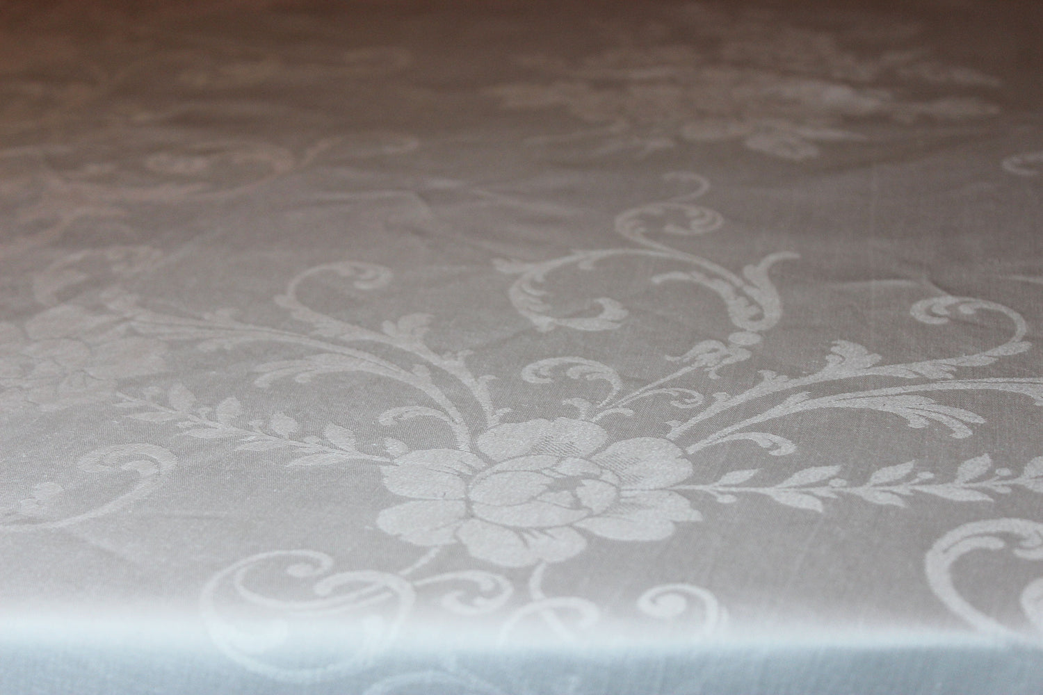 Double Damask Linen Table Cloth, Very Large