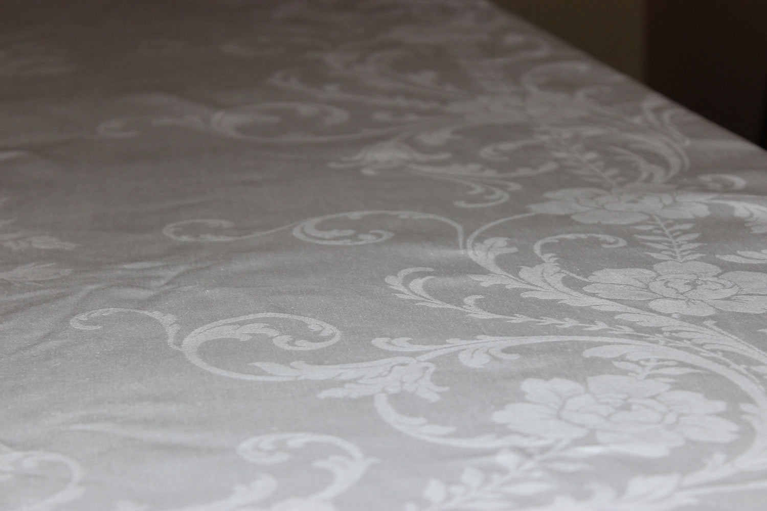 Double Damask Linen Table Cloth, Very Large