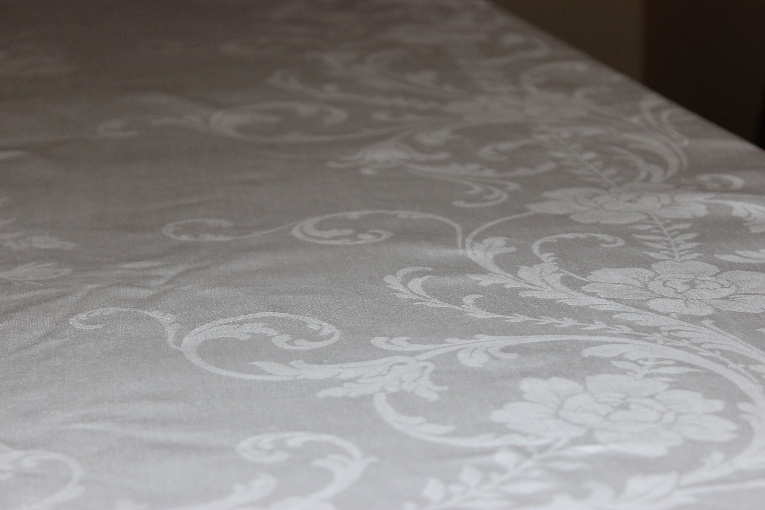 Double Damask Linen Table Cloth, Very Large