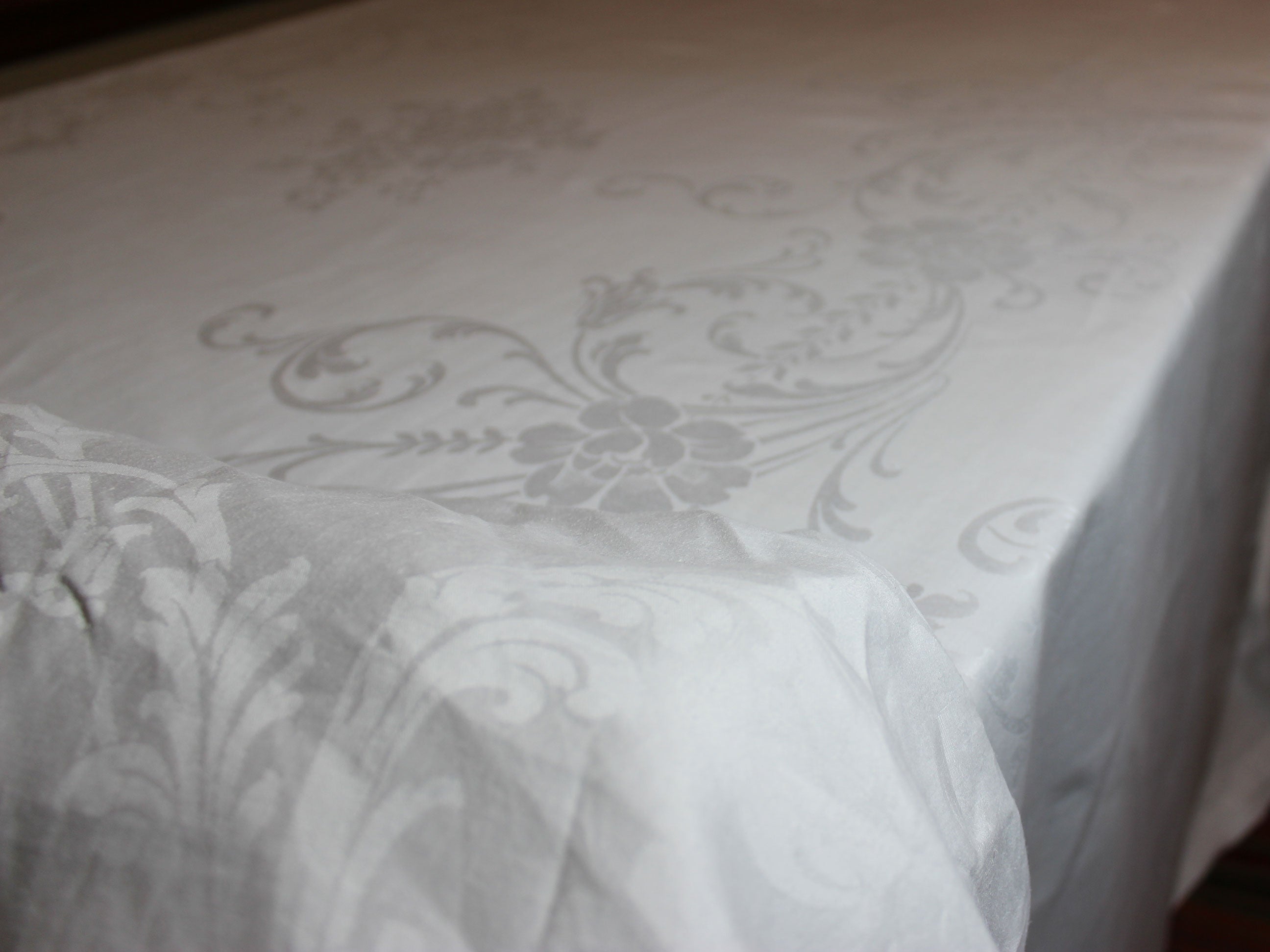 Double Damask Linen Table Cloth, Very Large