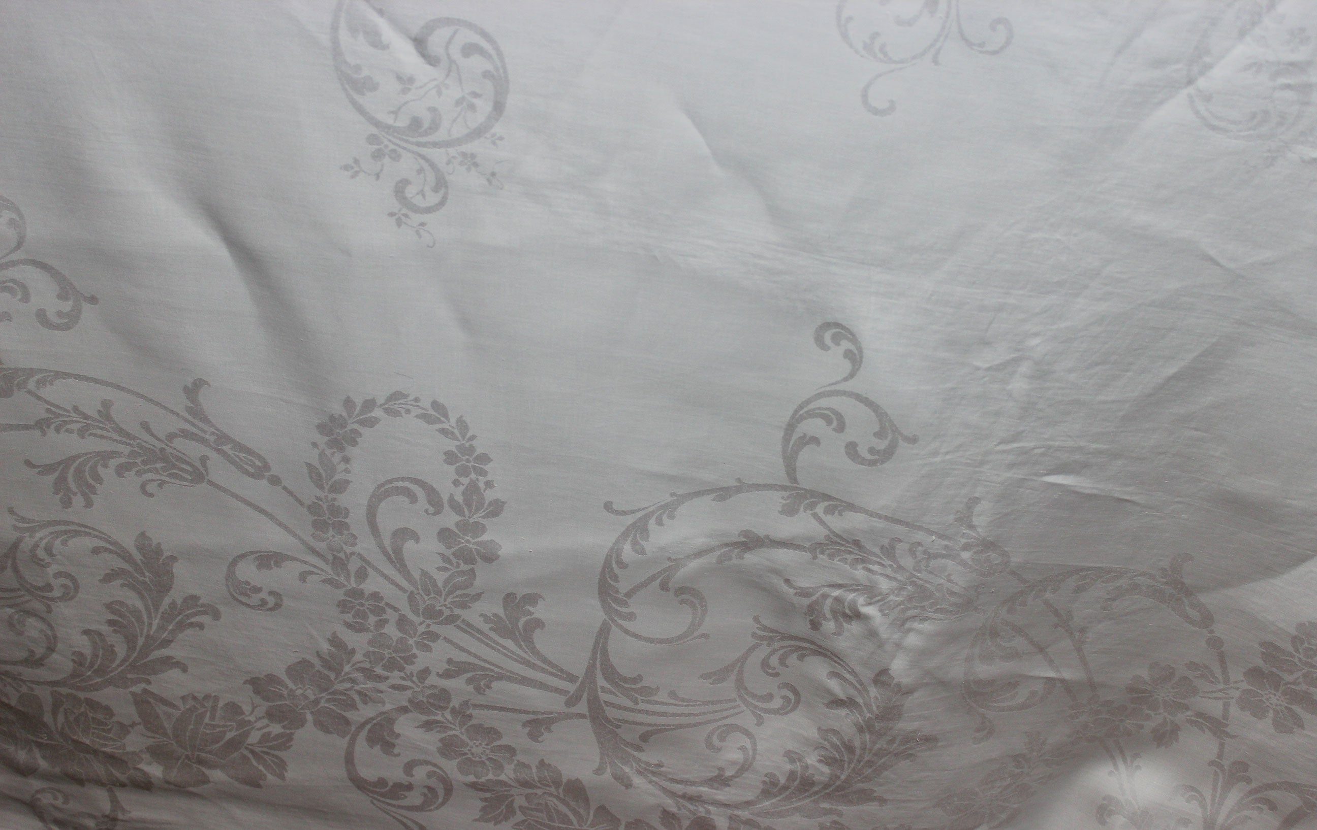 Double Damask Linen Table Cloth, Very Large