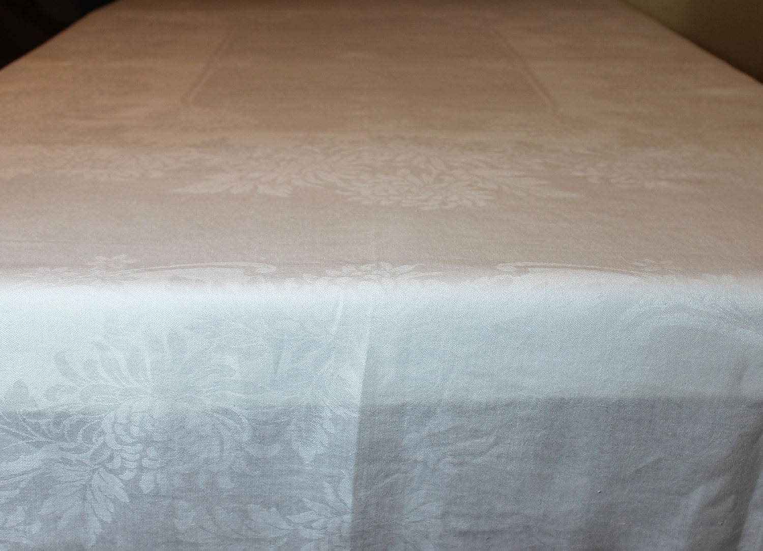 Double Damask Linen Table Cloth, Chrysanthemums