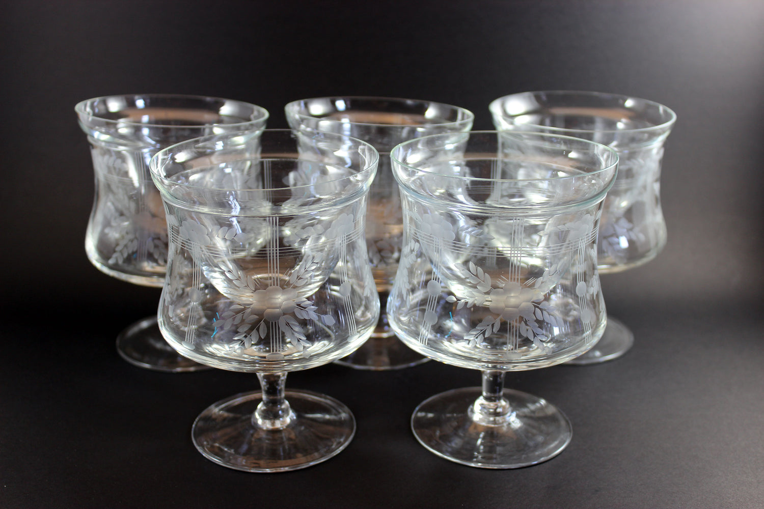 Etched Glass Seafood Cocktail Glasses With Chiller Inserts
