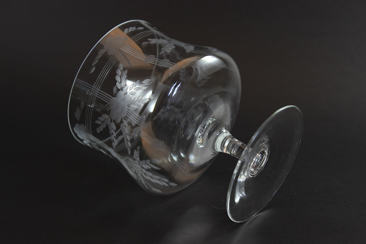 Etched Glass Seafood Cocktail Glasses With Chiller Inserts