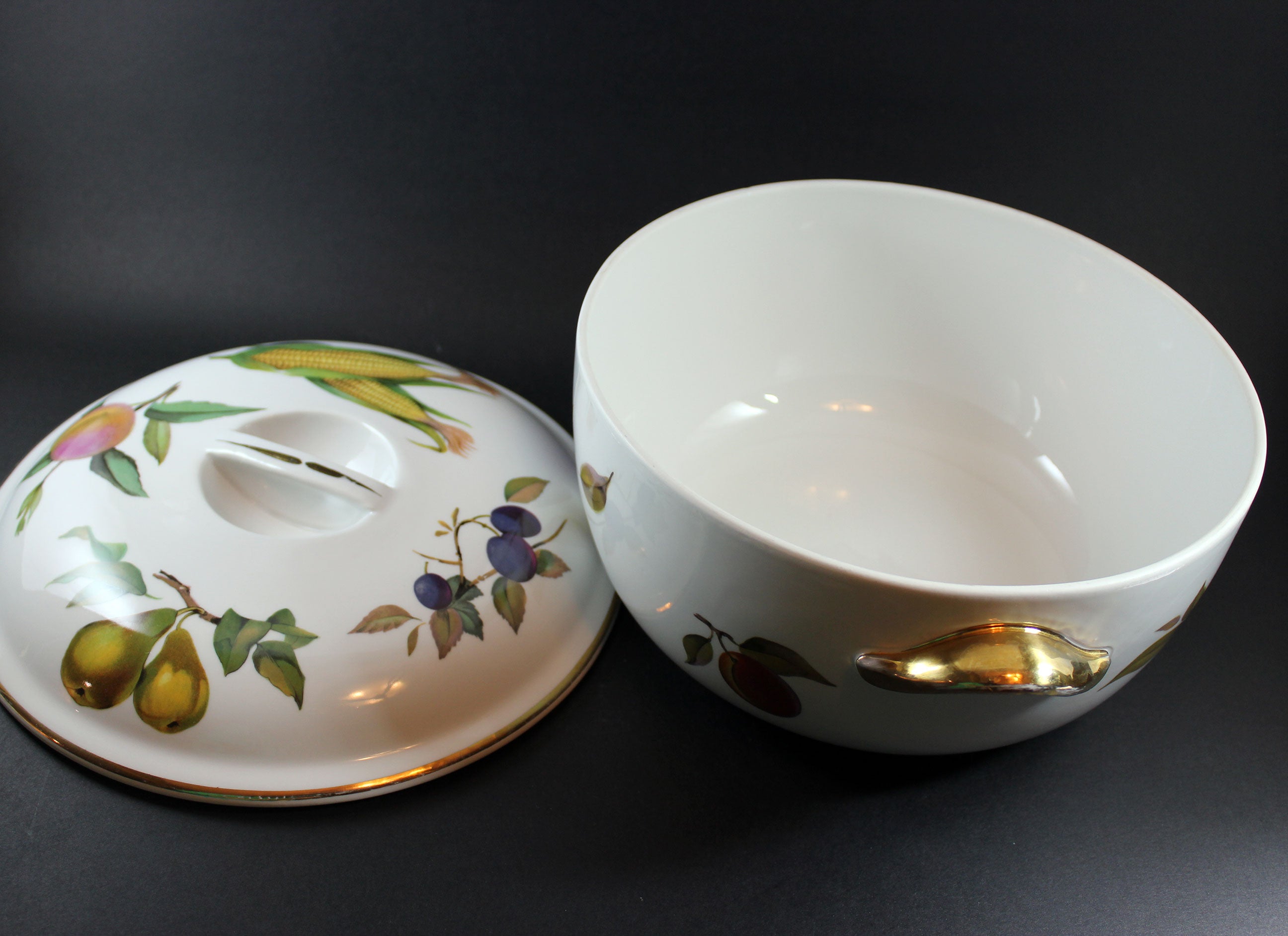 Evesham Gold, Royal Worcester, Large Covered Casserole Dish