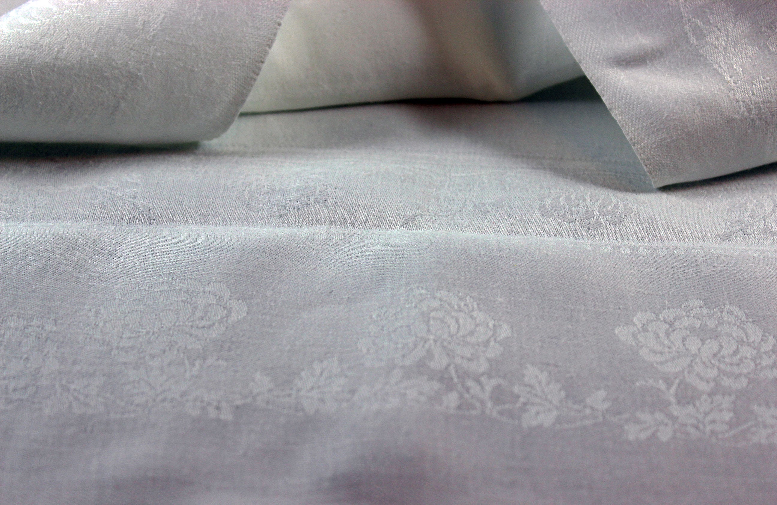 Irish Linen Large Dinner Napkins, Chrysanthemums