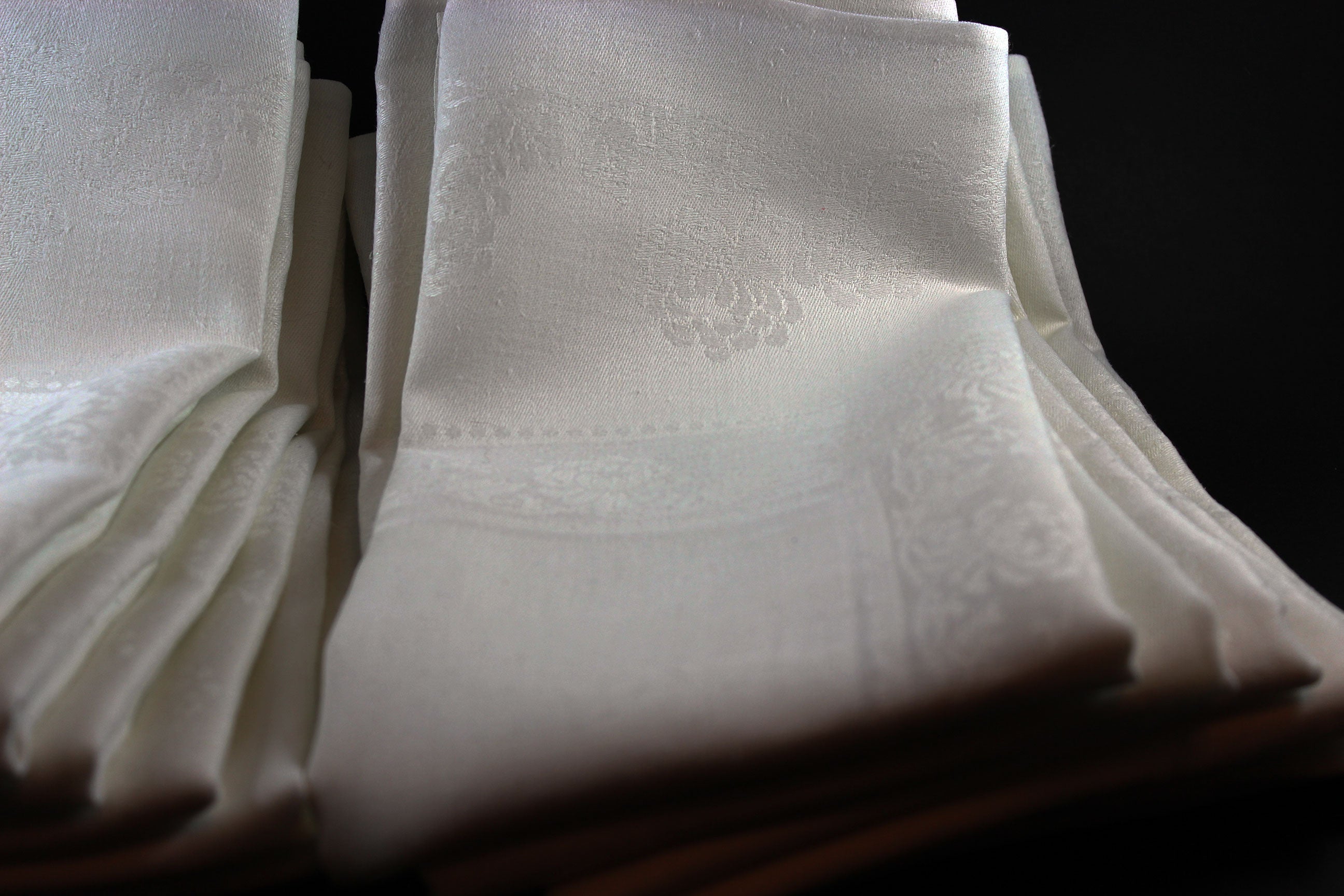 Irish Linen Large Dinner Napkins, Chrysanthemums