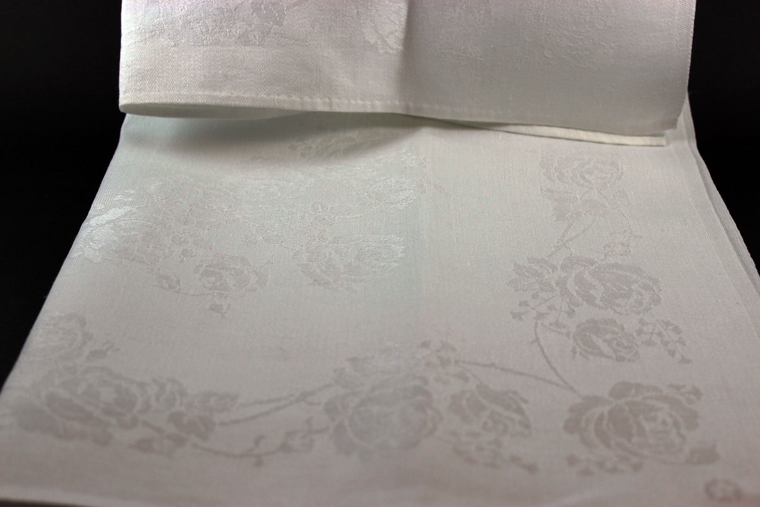 Irish Linen Large Dinner Napkins, Roses