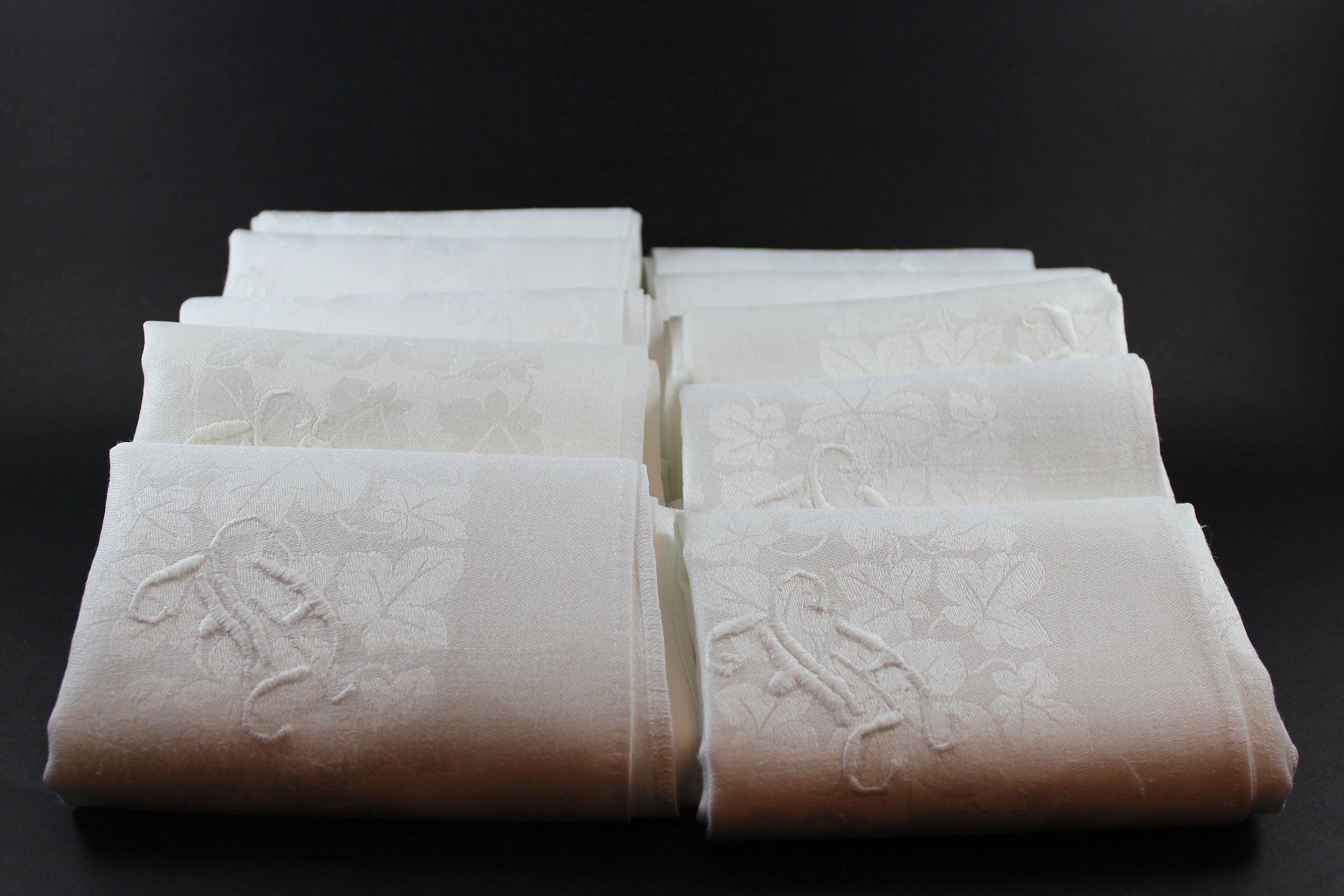 Irish Linen Dinner Napkins, Ivy Pattern