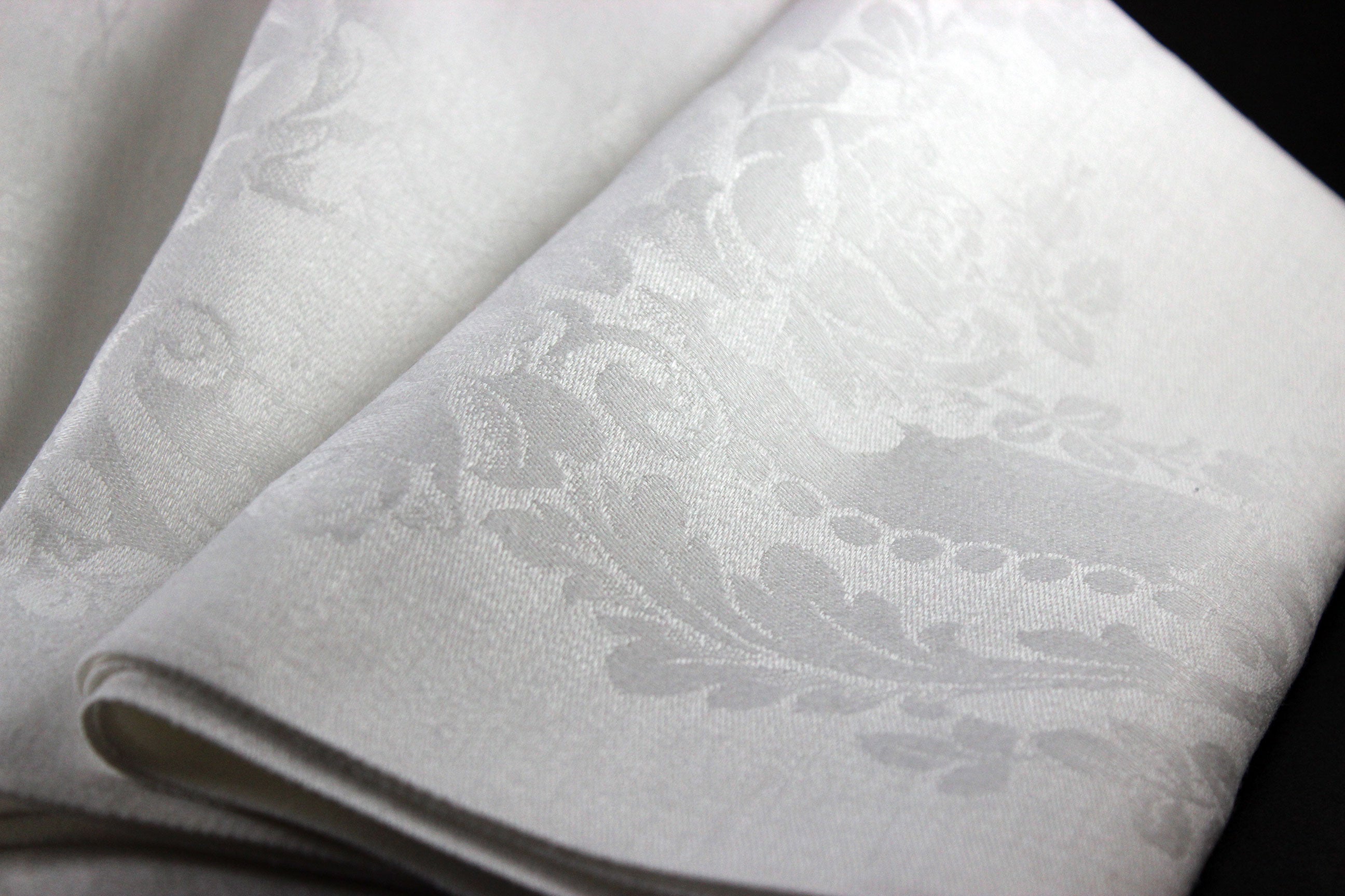 Irish Linen Dinner Napkins, Roses and Oak Leaves