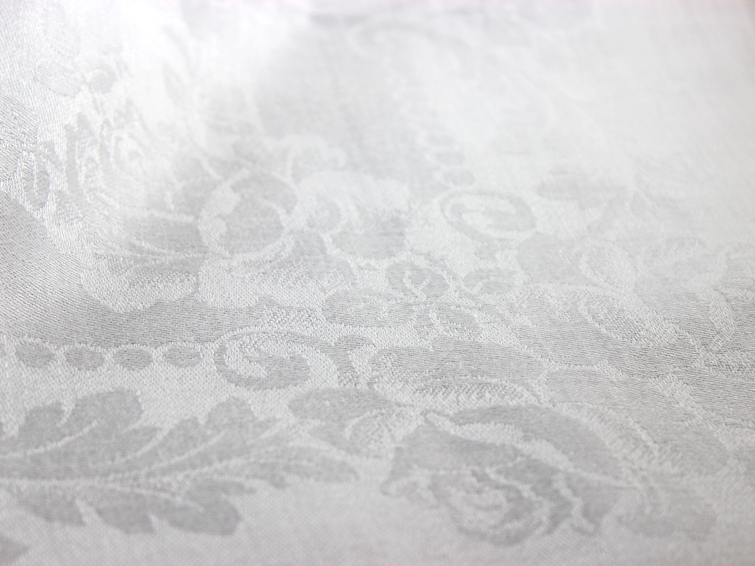Irish Linen Dinner Napkins, Roses and Oak Leaves