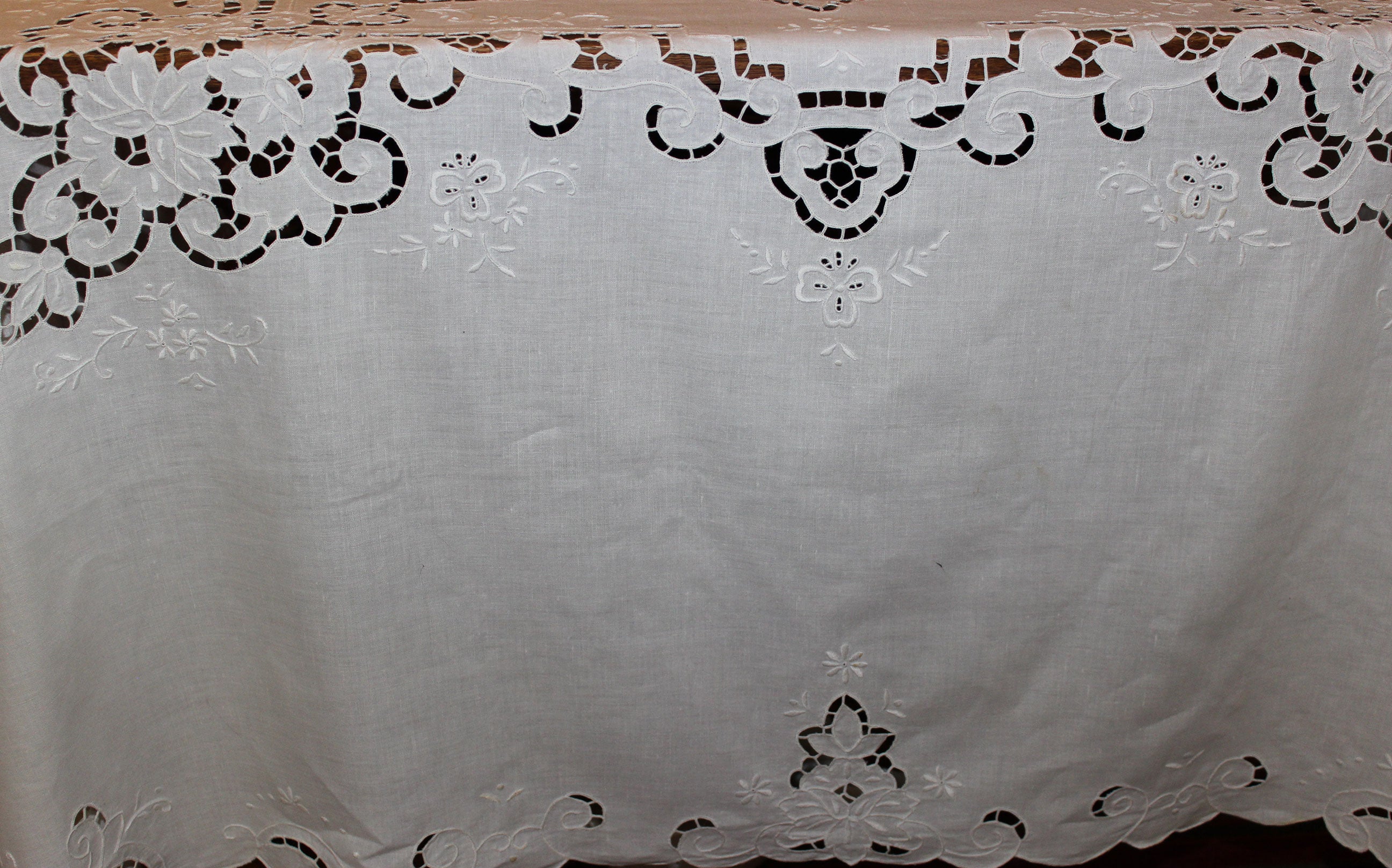 Large Vintage Cut Work & Embroidered Linen Tablecloth