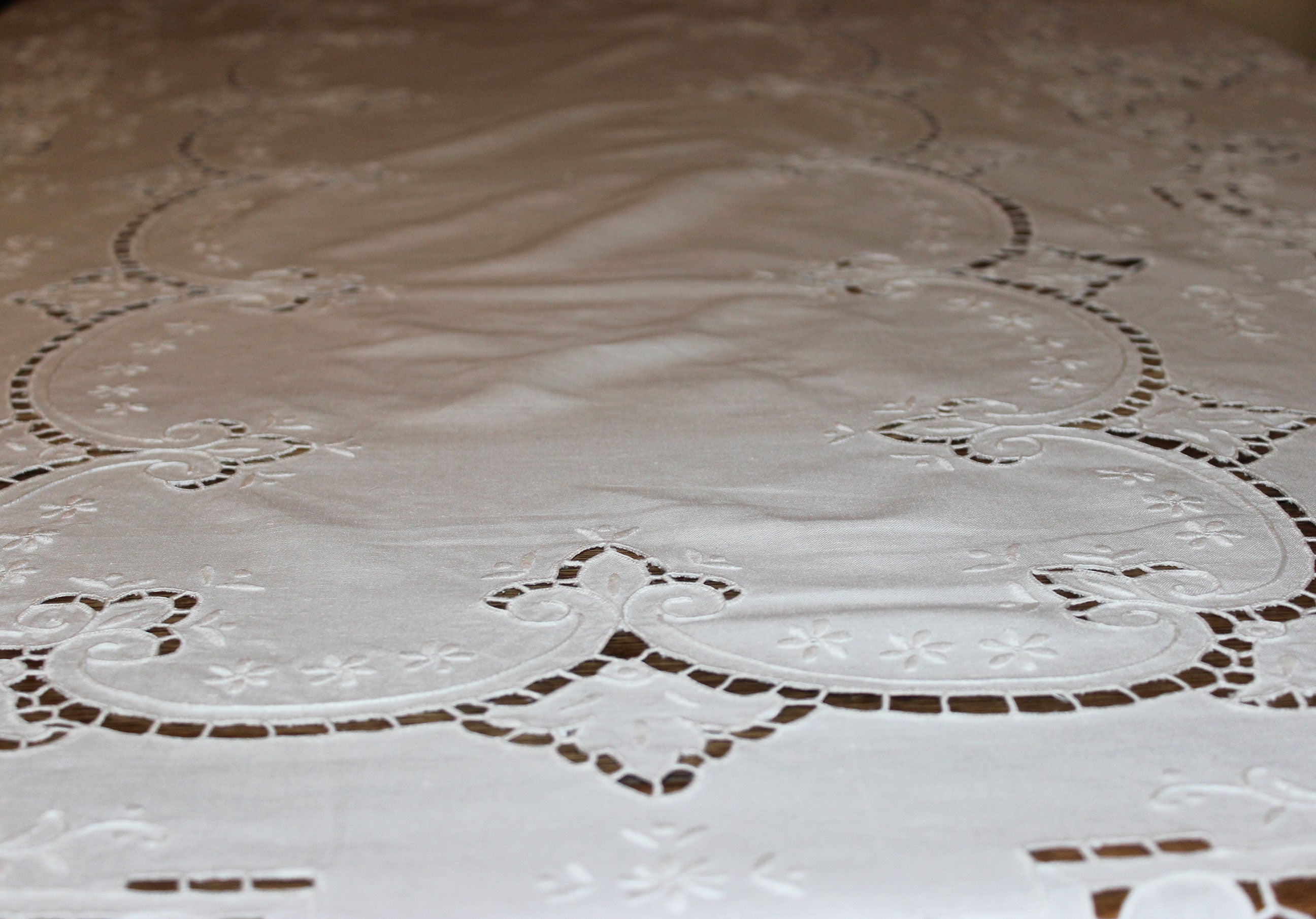 Large Vintage Cut Work & Embroidered Linen Tablecloth