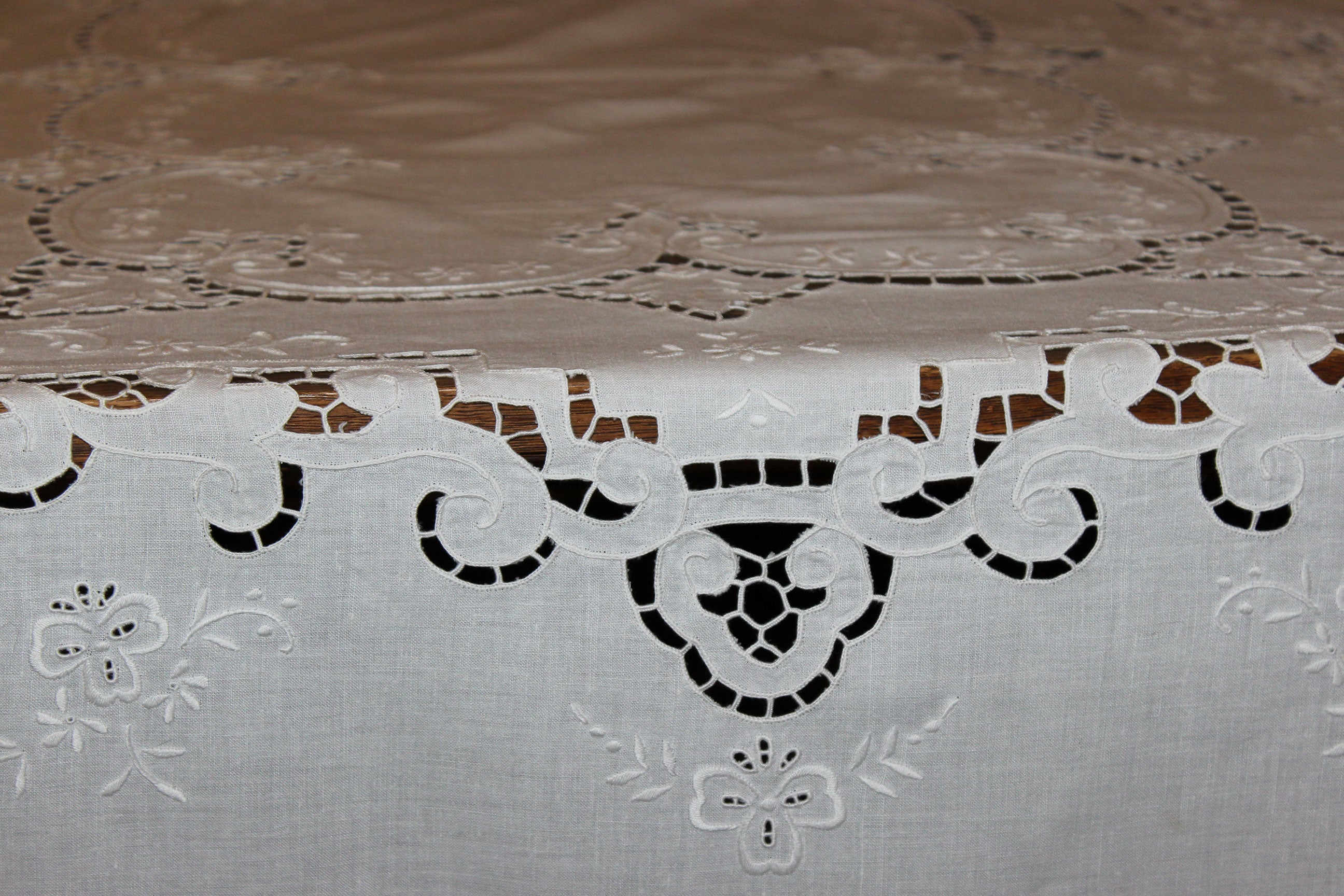 Large Vintage Cut Work & Embroidered Linen Tablecloth