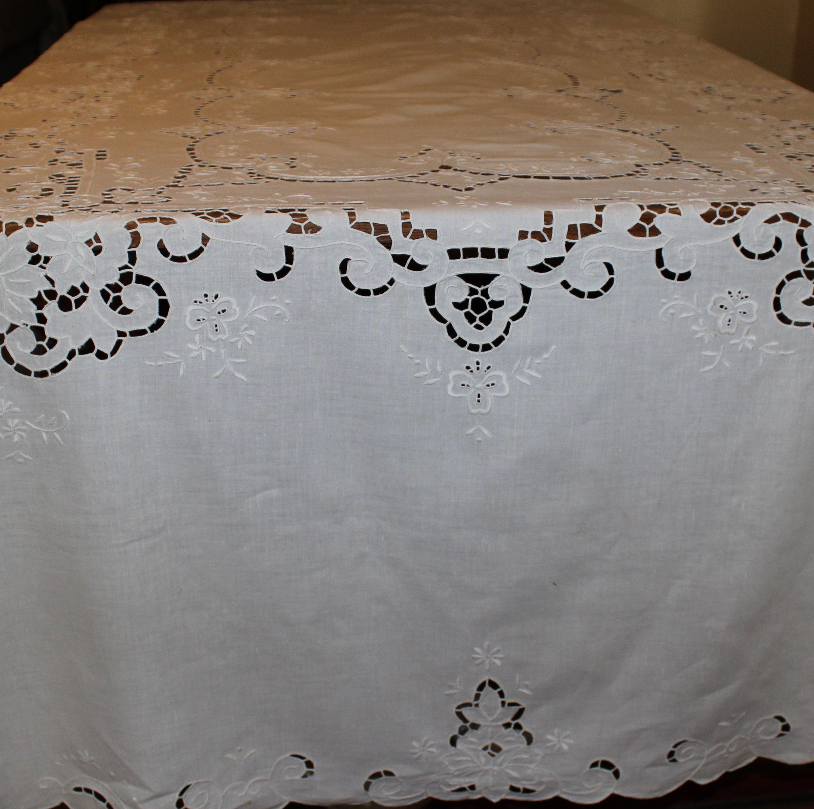 Large Vintage Cut Work & Embroidered Linen Tablecloth