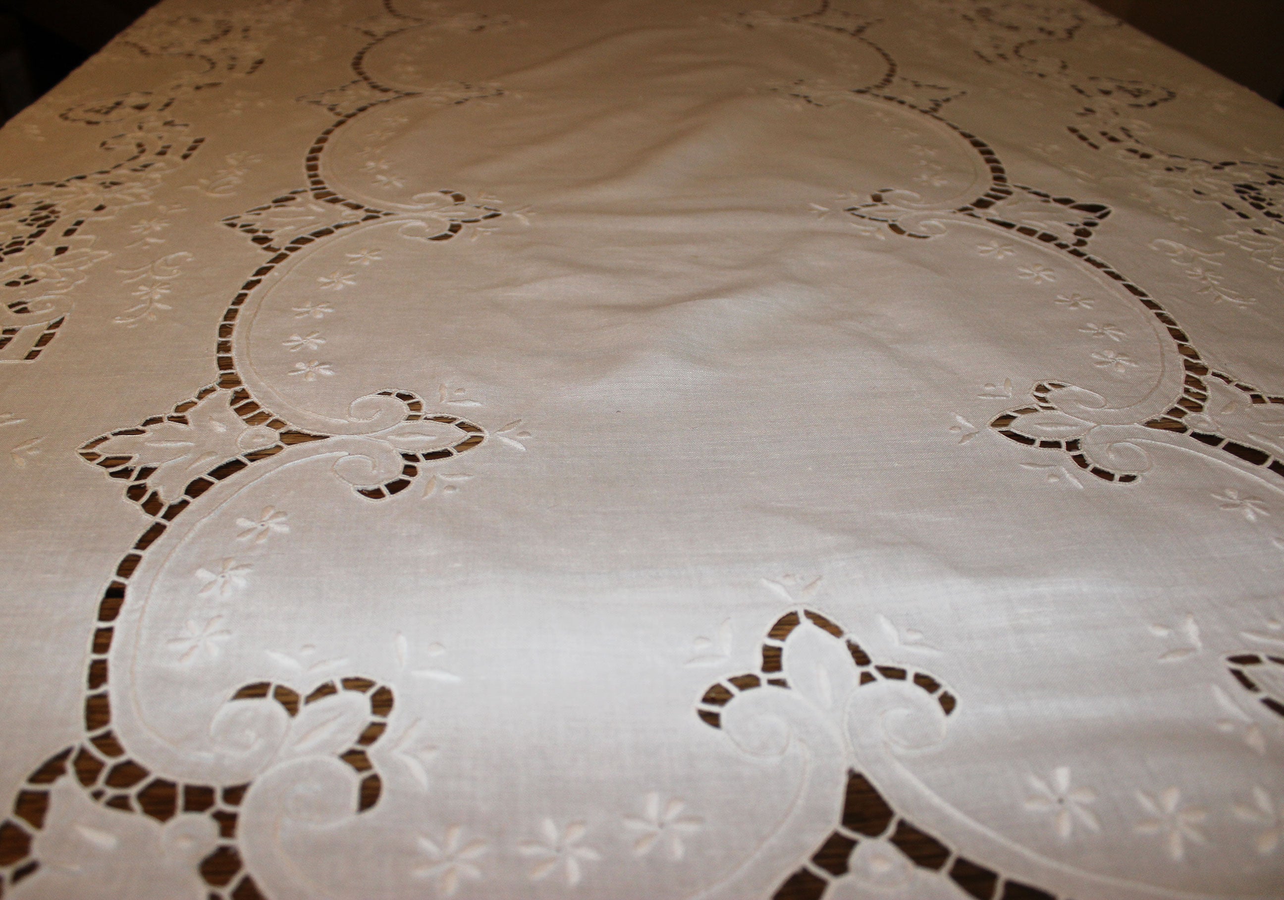 Large Vintage Cut Work & Embroidered Linen Tablecloth