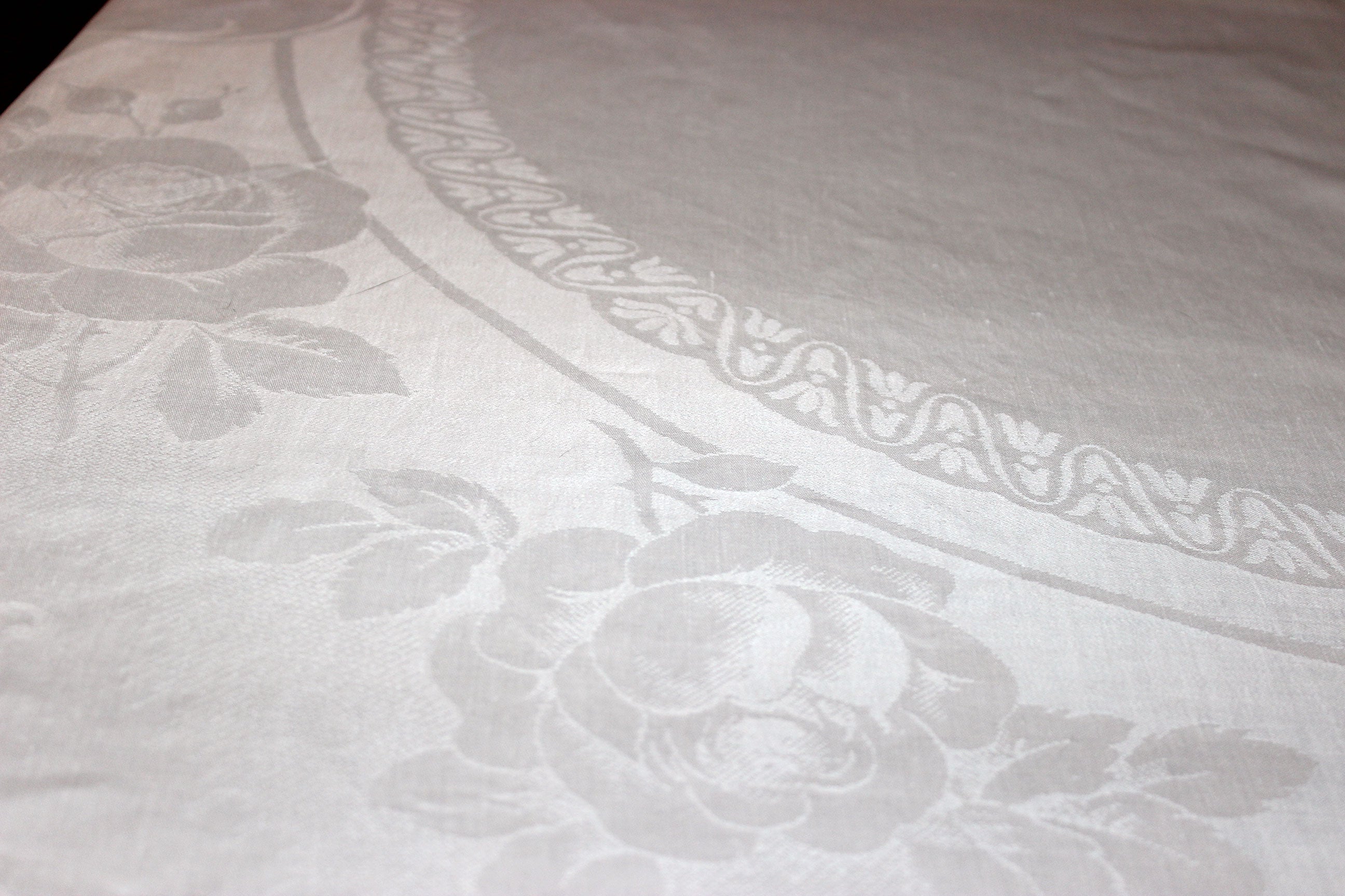 Fine Double Damask Linen Table Cloth, Large Size