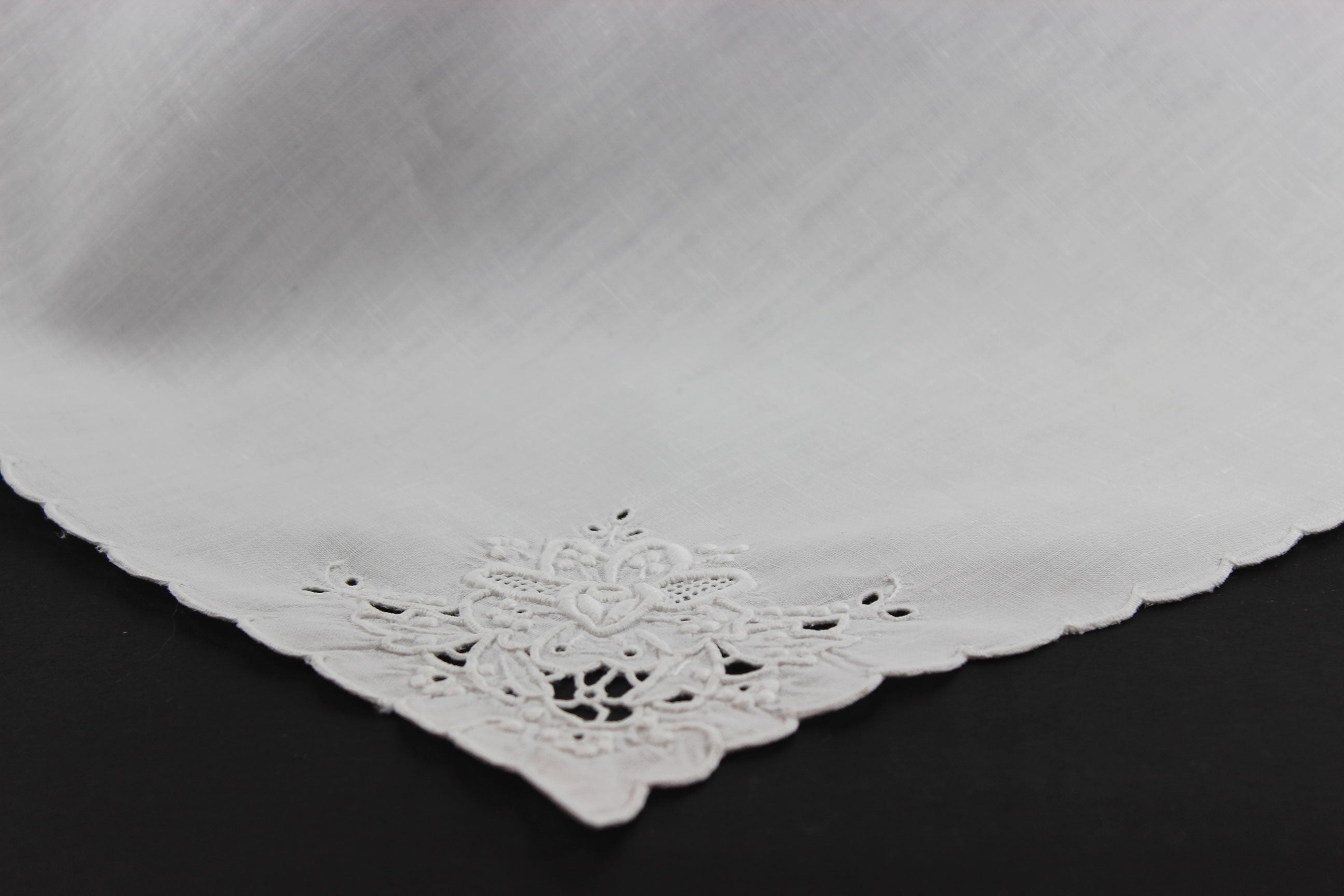 Madeira Hand Embroidered Linen Napkins, White