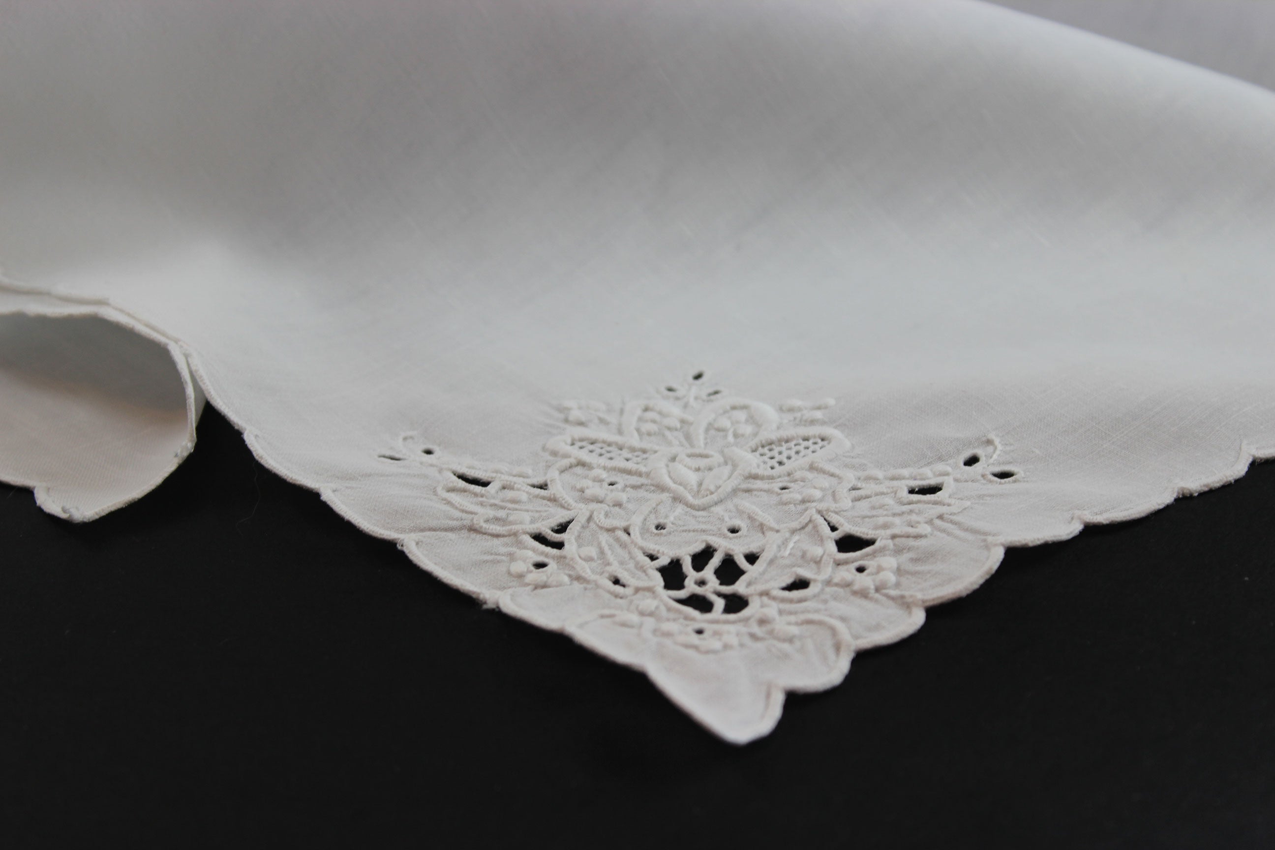 Madeira Hand Embroidered Linen Napkins, White