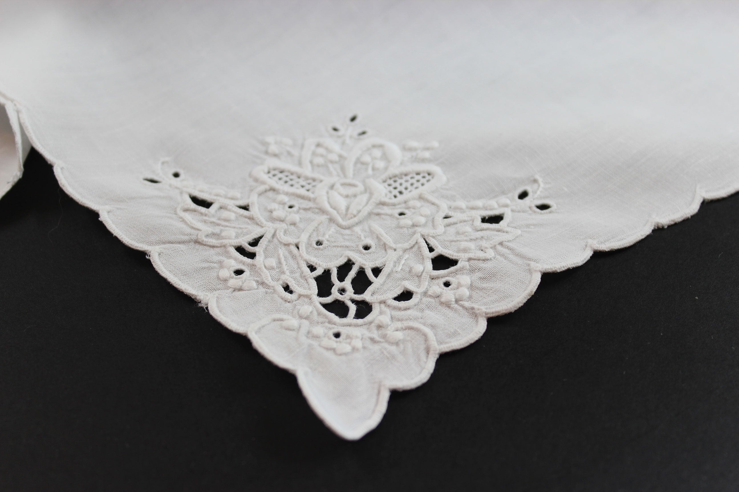 Madeira Hand Embroidered Linen Napkins, White