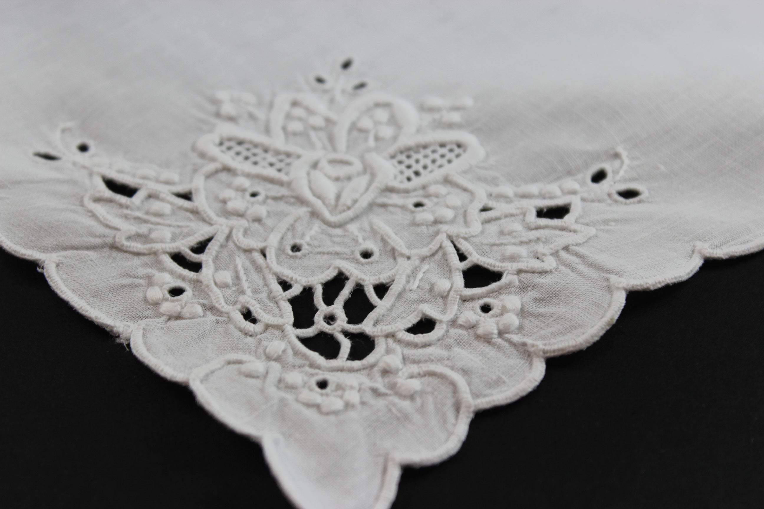 Madeira Hand Embroidered Linen Napkins, White