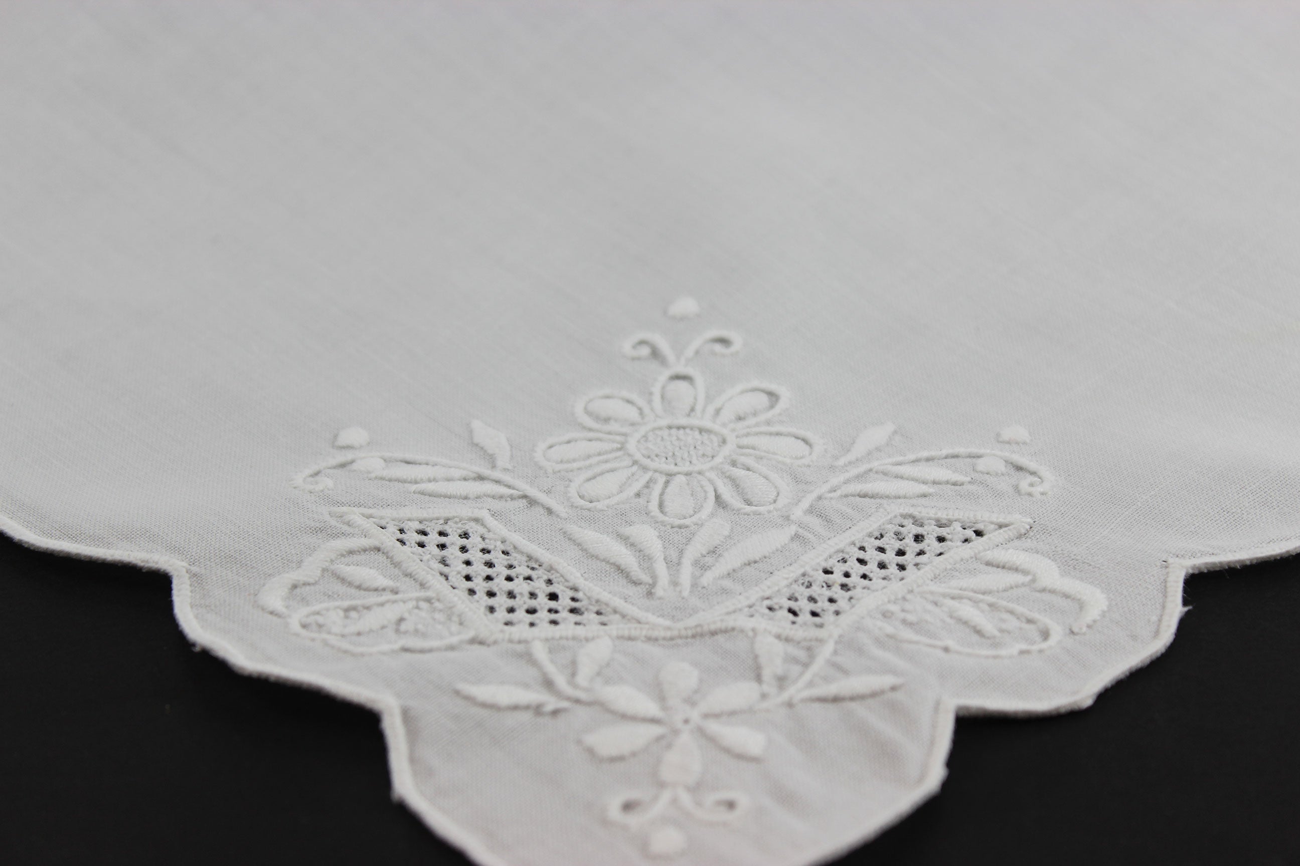 Madeira Hand Embroidered Floral Linen Napkins, White