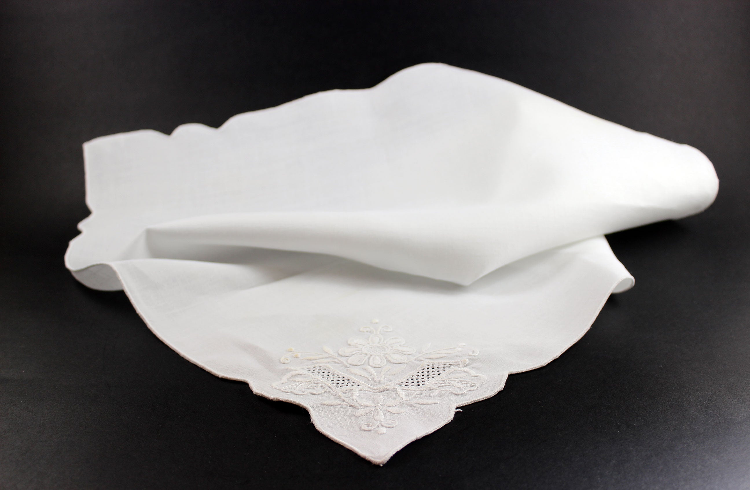 Madeira Hand Embroidered Floral Linen Napkins, White