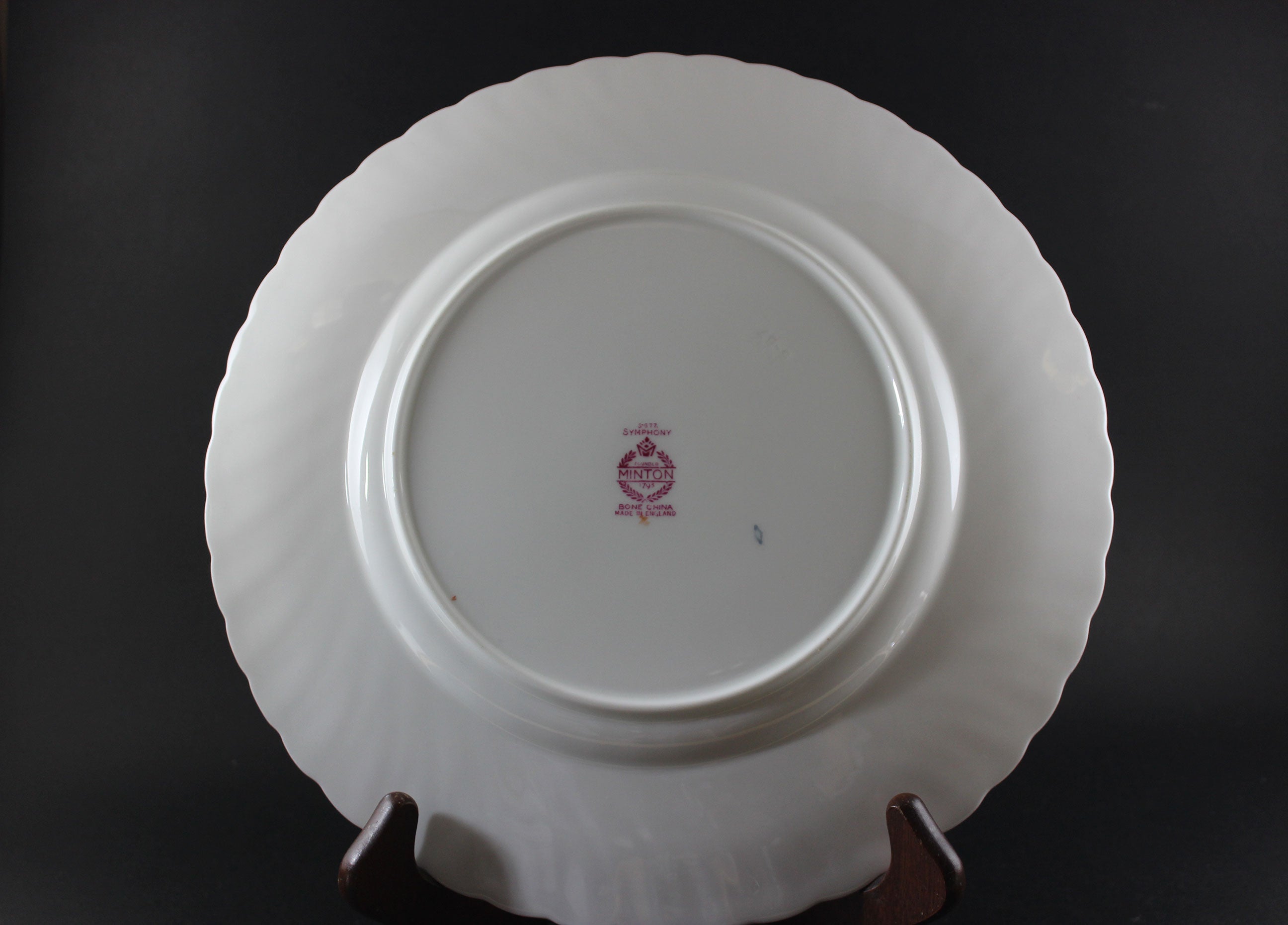 Minton China, Symphony Pink, 5 Piece Place Setting