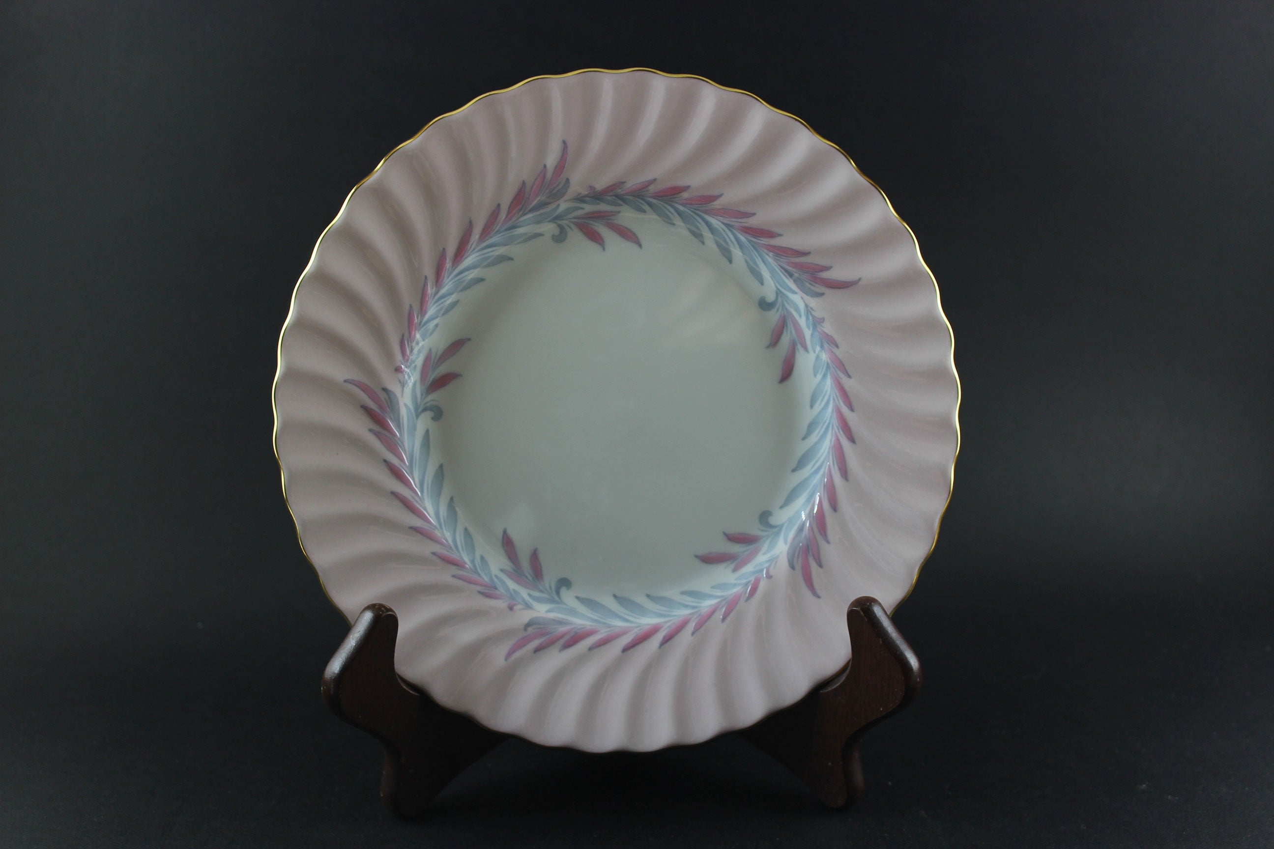 Minton China, Symphony Pink, 5 Piece Place Setting