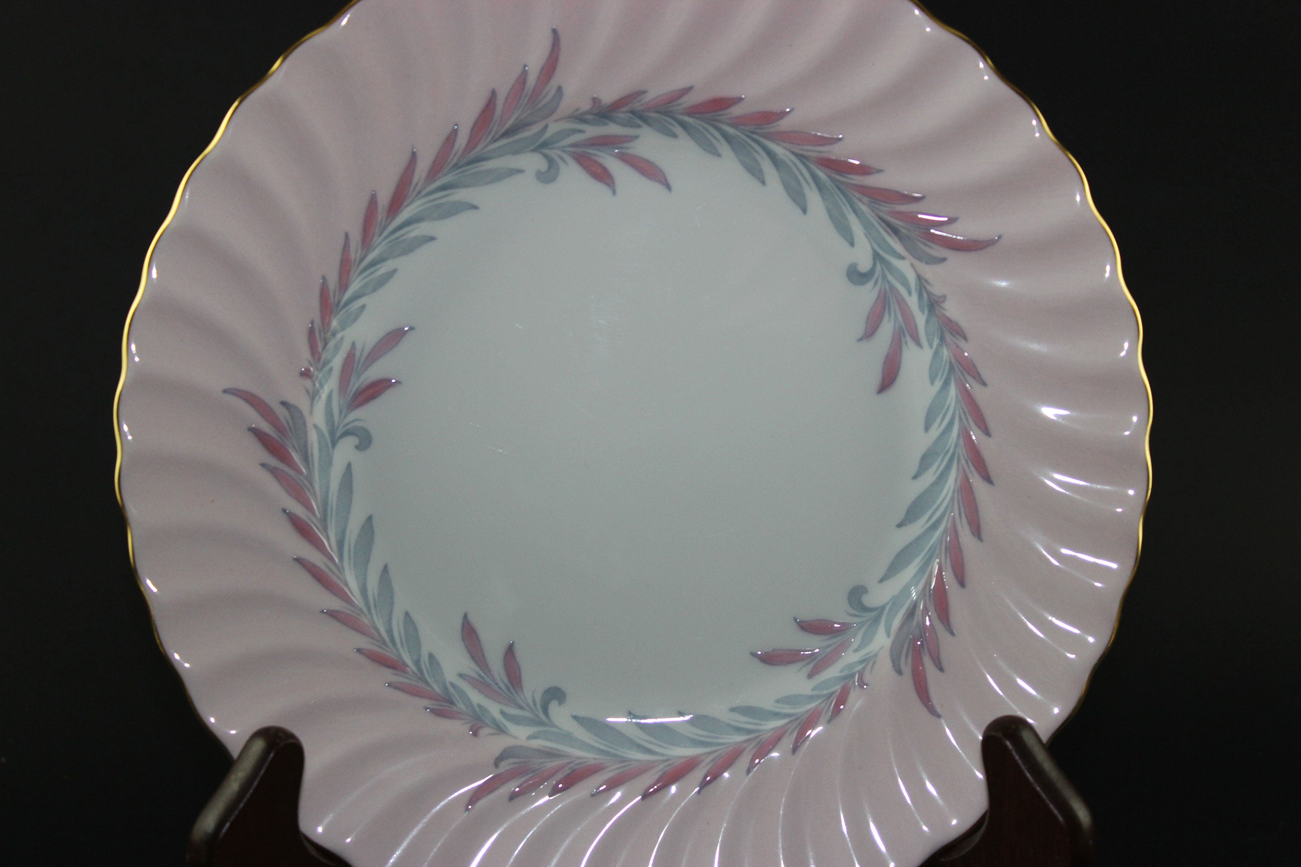 Minton China, Symphony Pink, 5 Piece Place Setting
