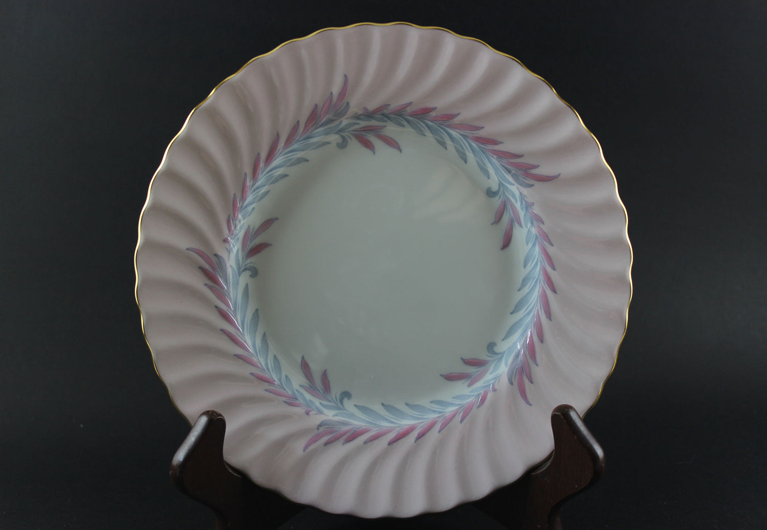 Minton China, Symphony Pink, 5 Piece Place Setting