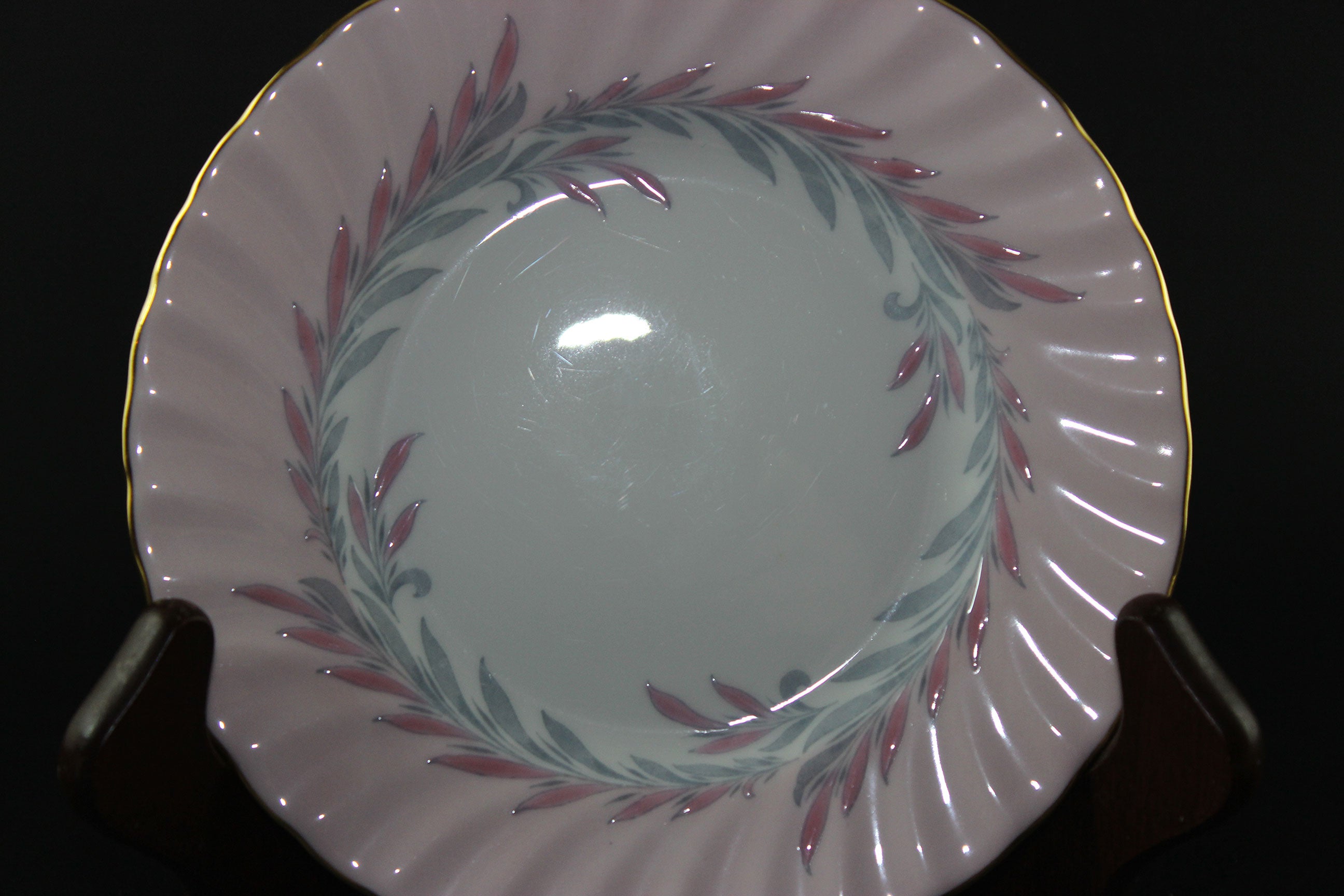 Minton China, Symphony Pink, 5 Piece Place Setting