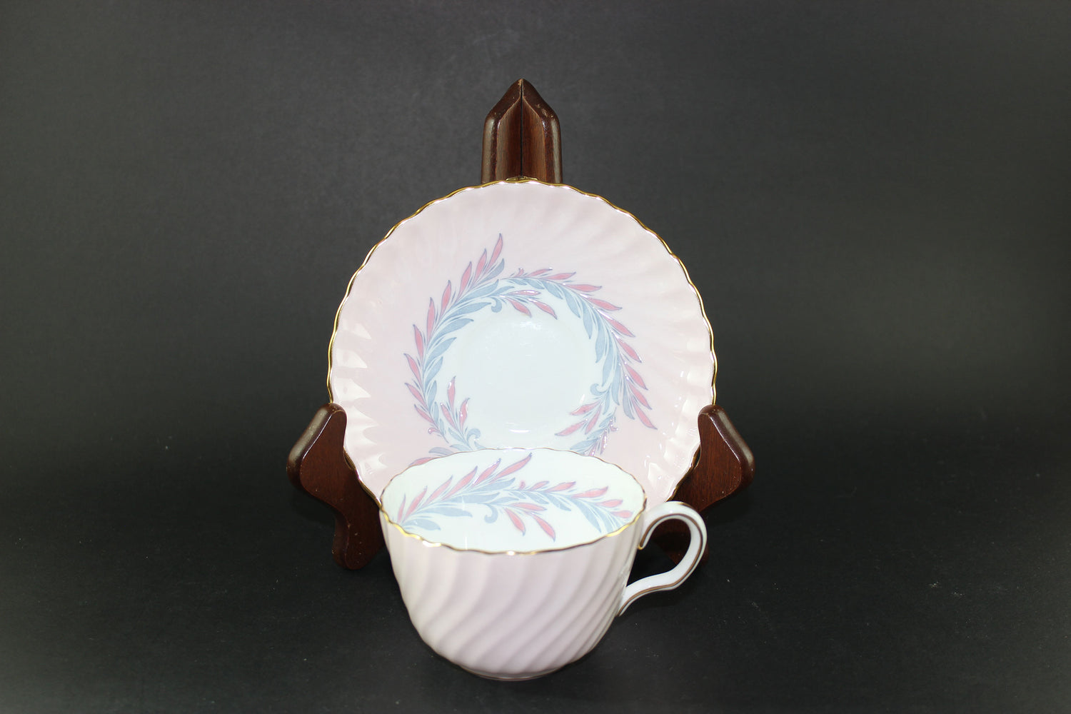 Minton China, Symphony Pink, 5 Piece Place Setting