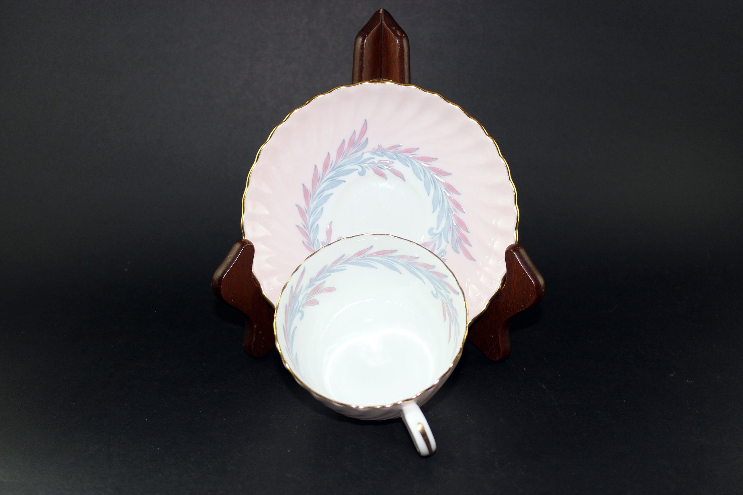 Minton China, Symphony Pink, 5 Piece Place Setting