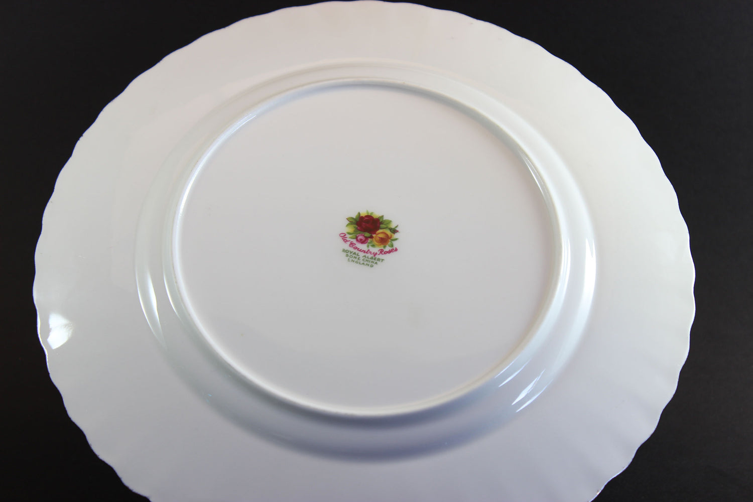 Royal Albert, Old Country Roses, 6 Piece Place Settings, England
