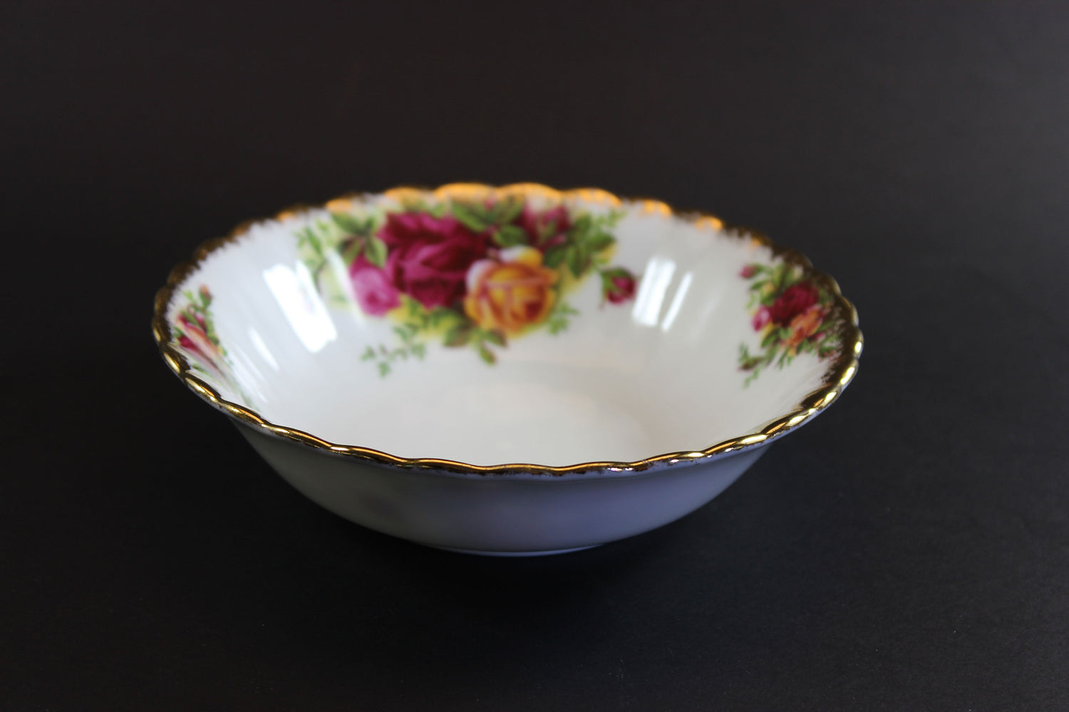Royal Albert, Old Country Roses, 6 Piece Place Settings, England