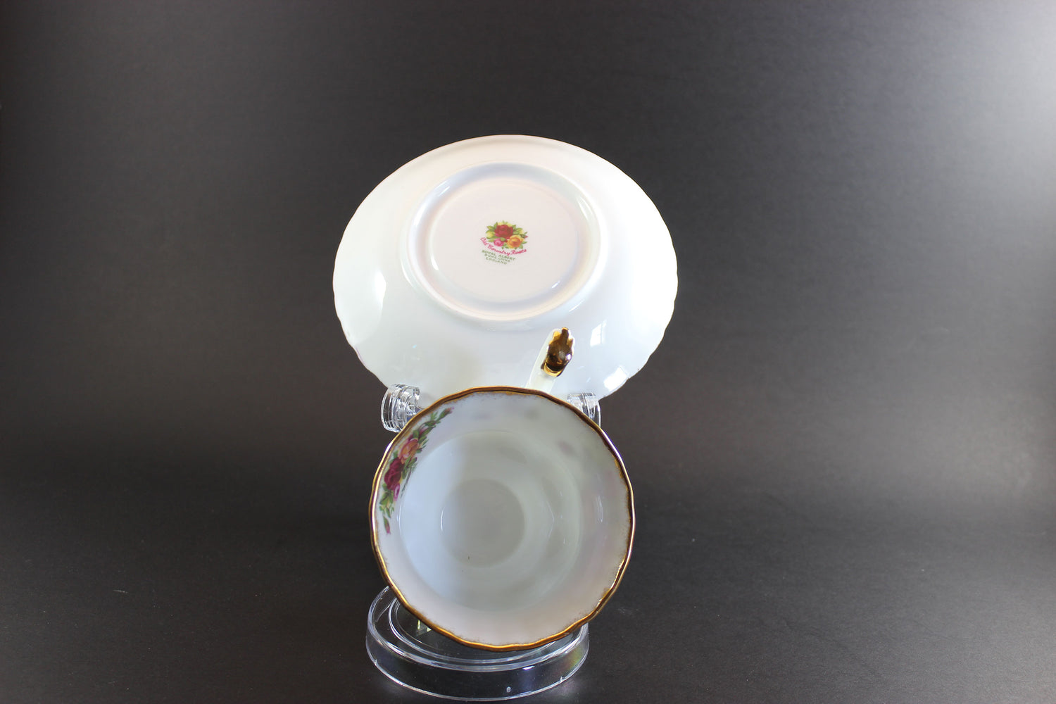 Royal Albert, Old Country Roses, 6 Piece Place Settings, England