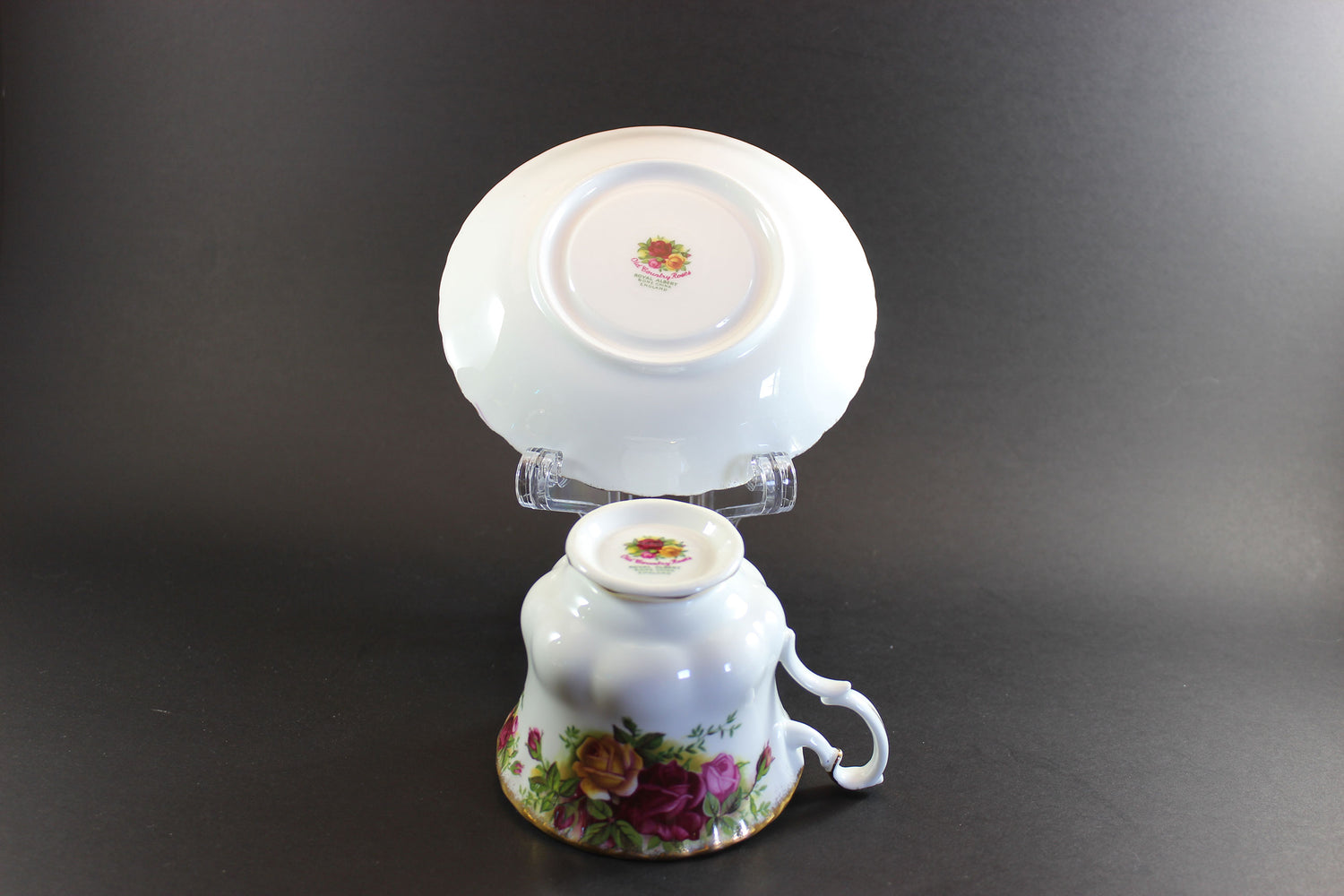 Royal Albert, Old Country Roses, 6 Piece Place Settings, England