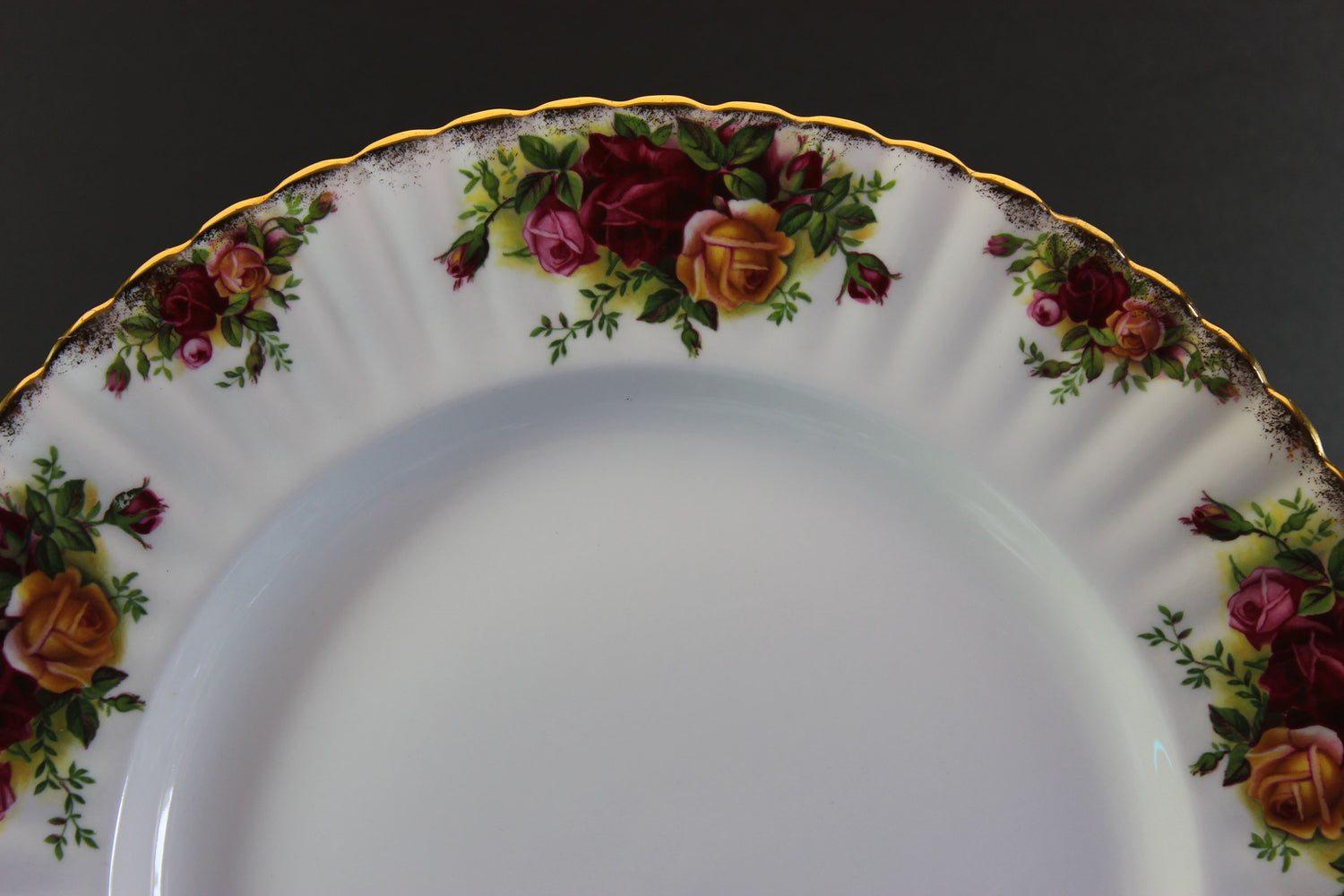 Royal Albert, Old Country Roses, 6 Piece Place Settings, England