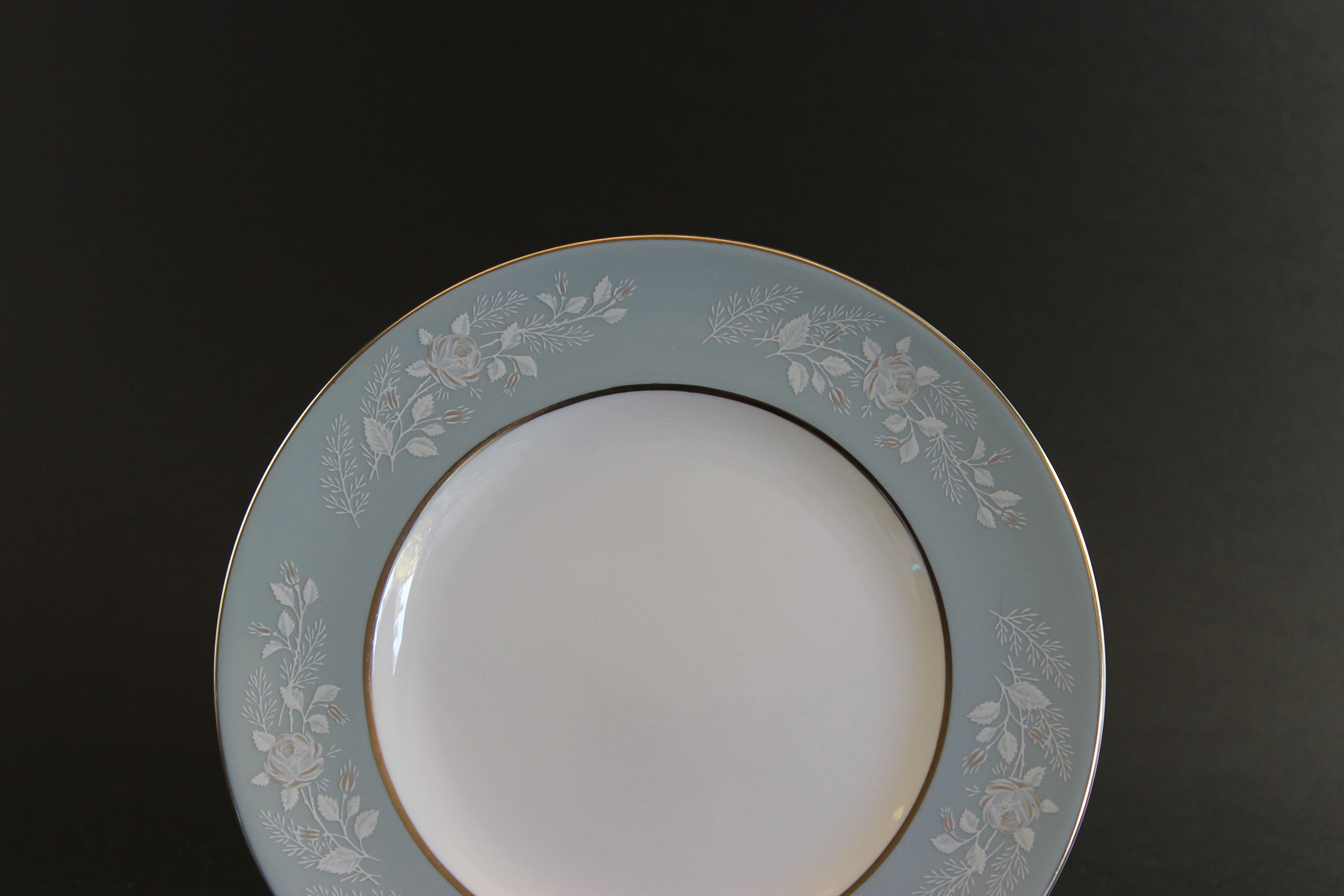 Royal Worcester, Bridal Rose, Z2738. 6 Piece Place Settings