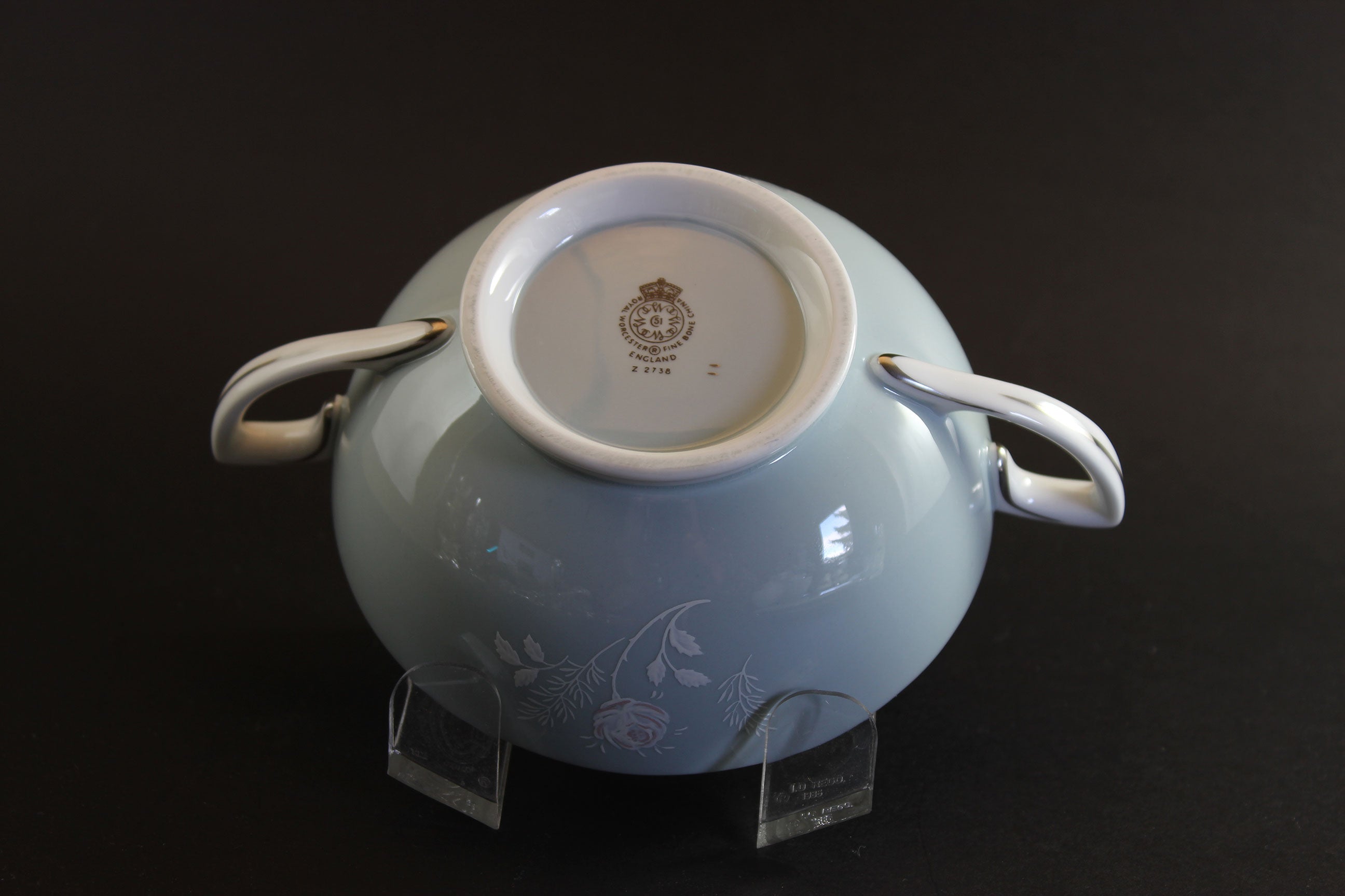 Royal Worcester, Bridal Rose, Z2738. 6 Piece Place Settings