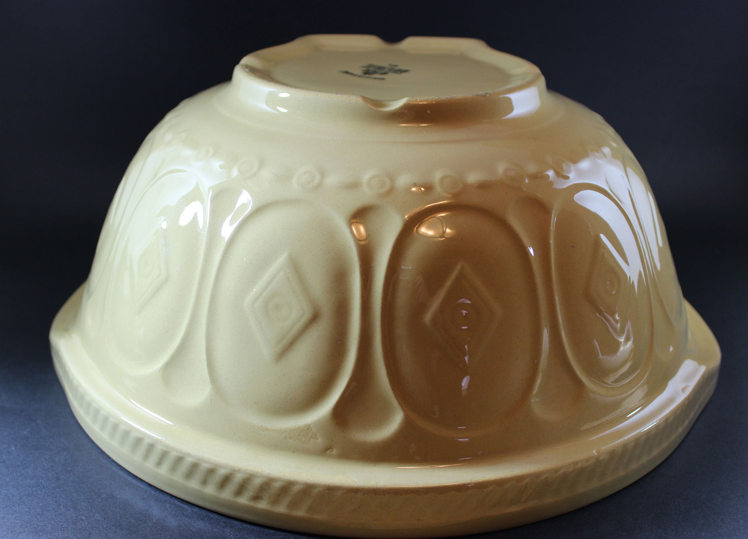 T. G. Green, Vintage Yellow Ware Gripstand Mixing Bowl, 13 Inches