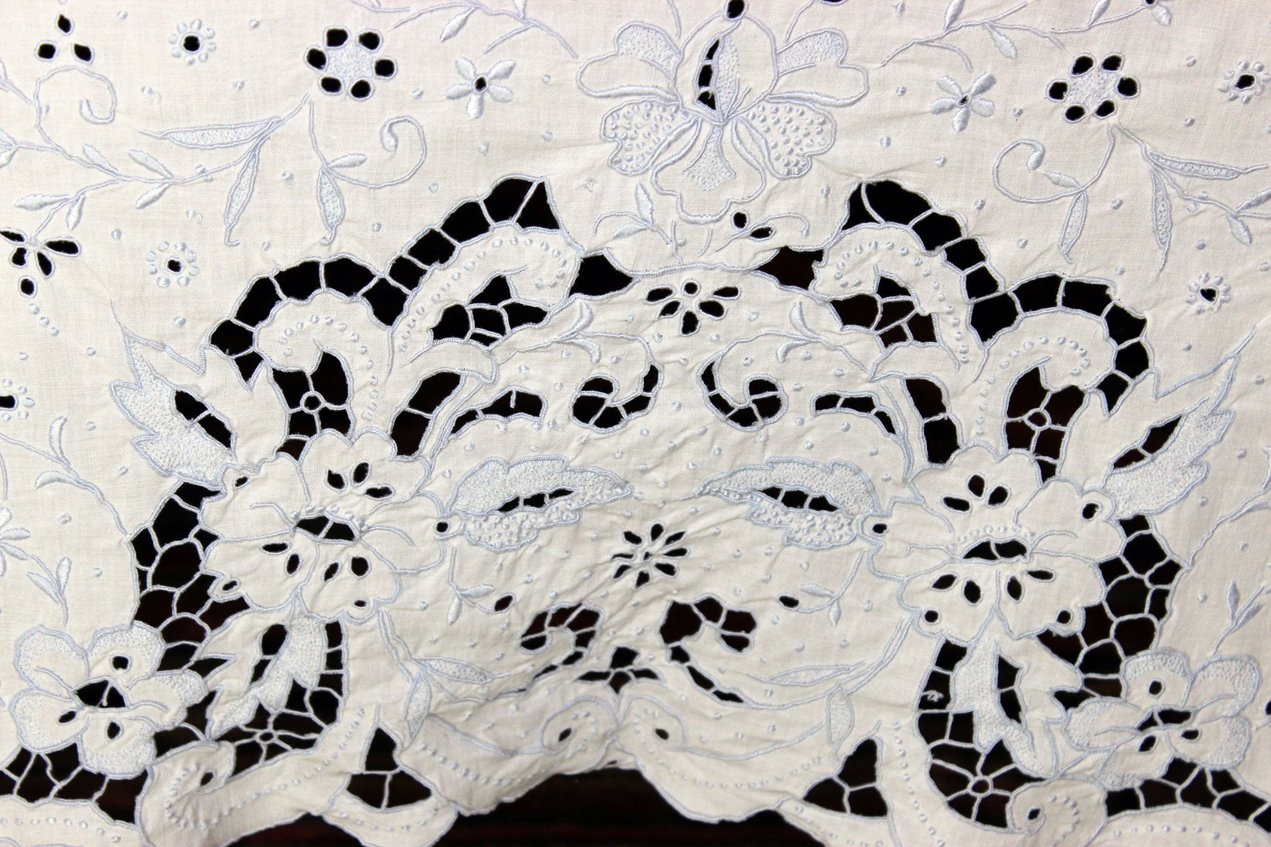 Vintage Cut Work & Embroidered Linen Tablecloth